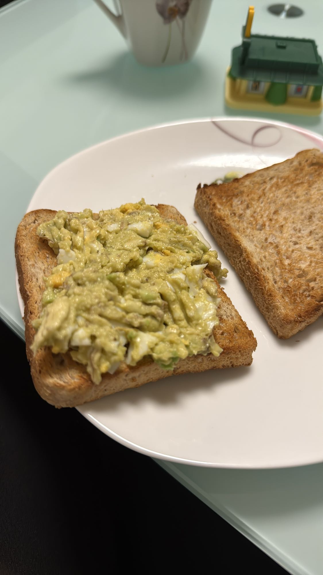 Avocado Ei Toast