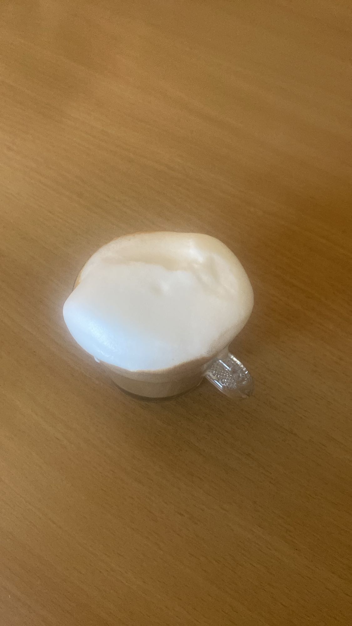 kawa z mleczną pianką