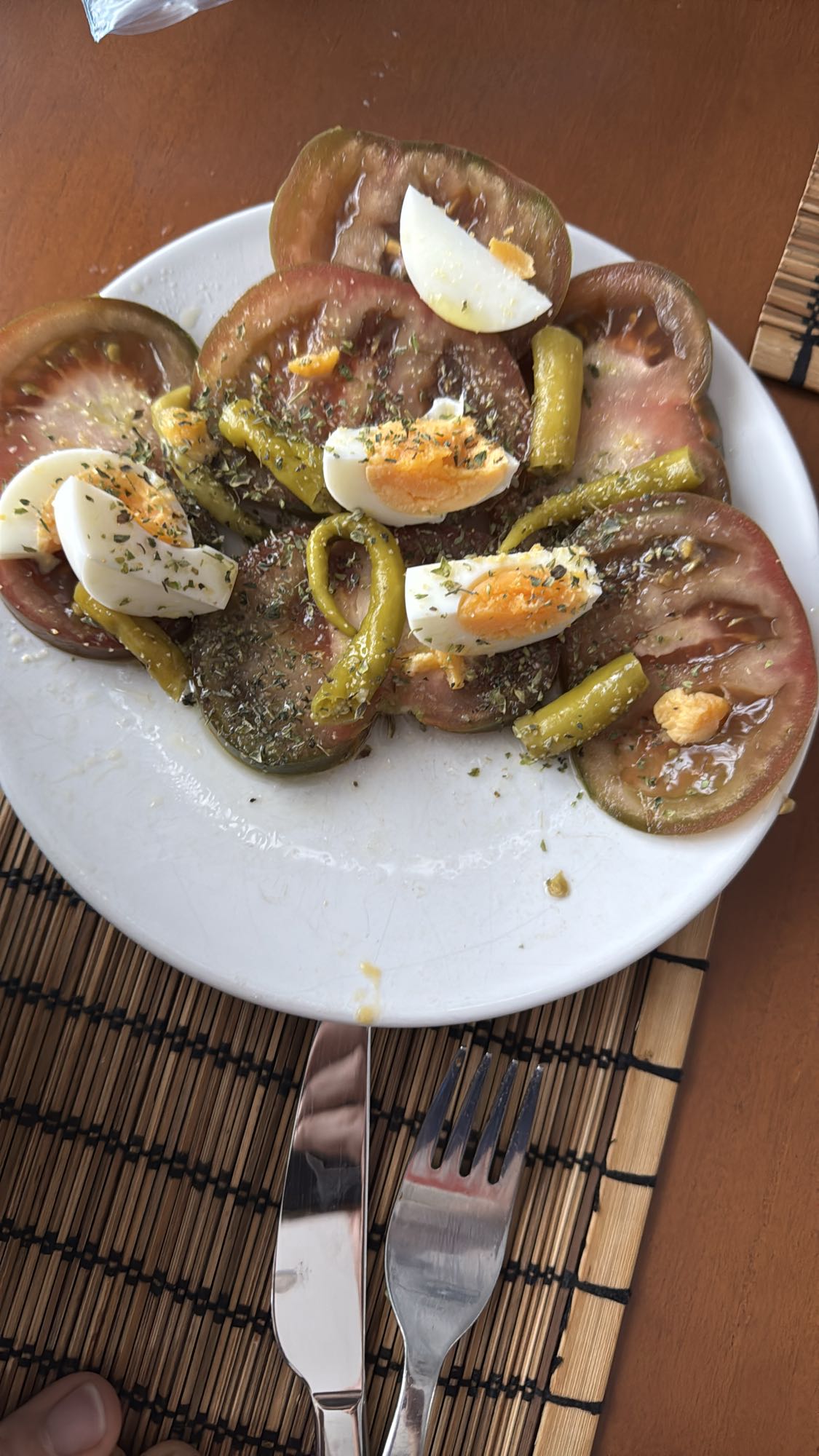 Ensalada de tomate y huevo