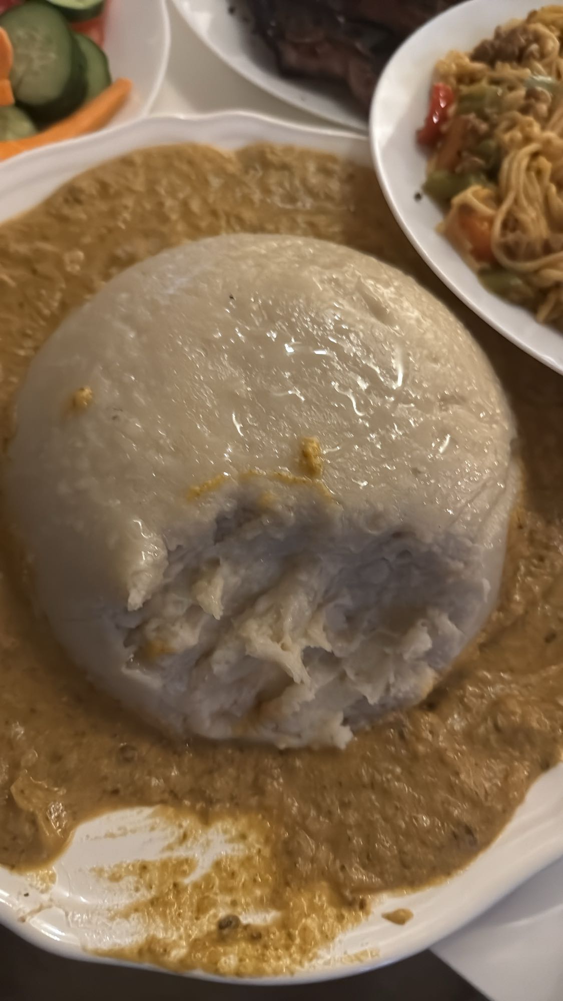 Fufu med peanøttsaus