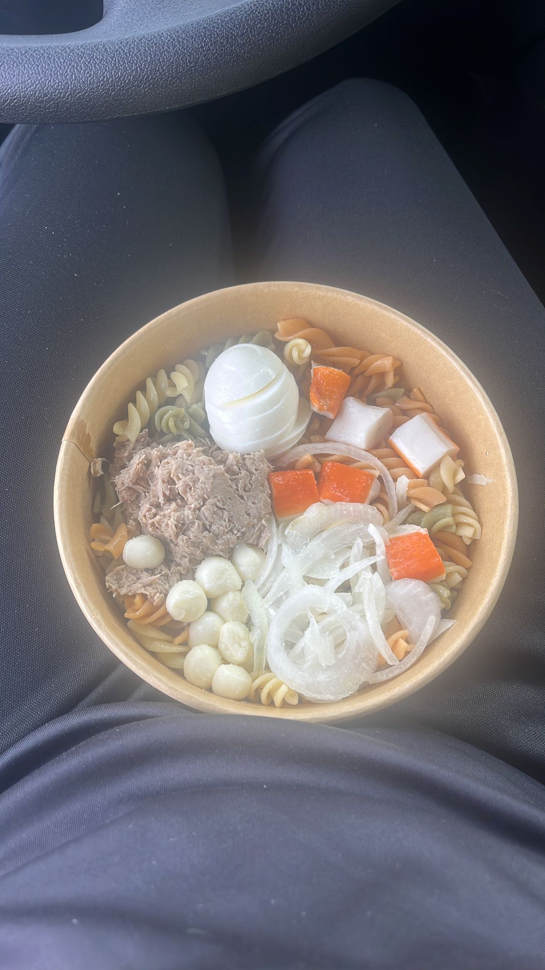 Salată cu ton și paste