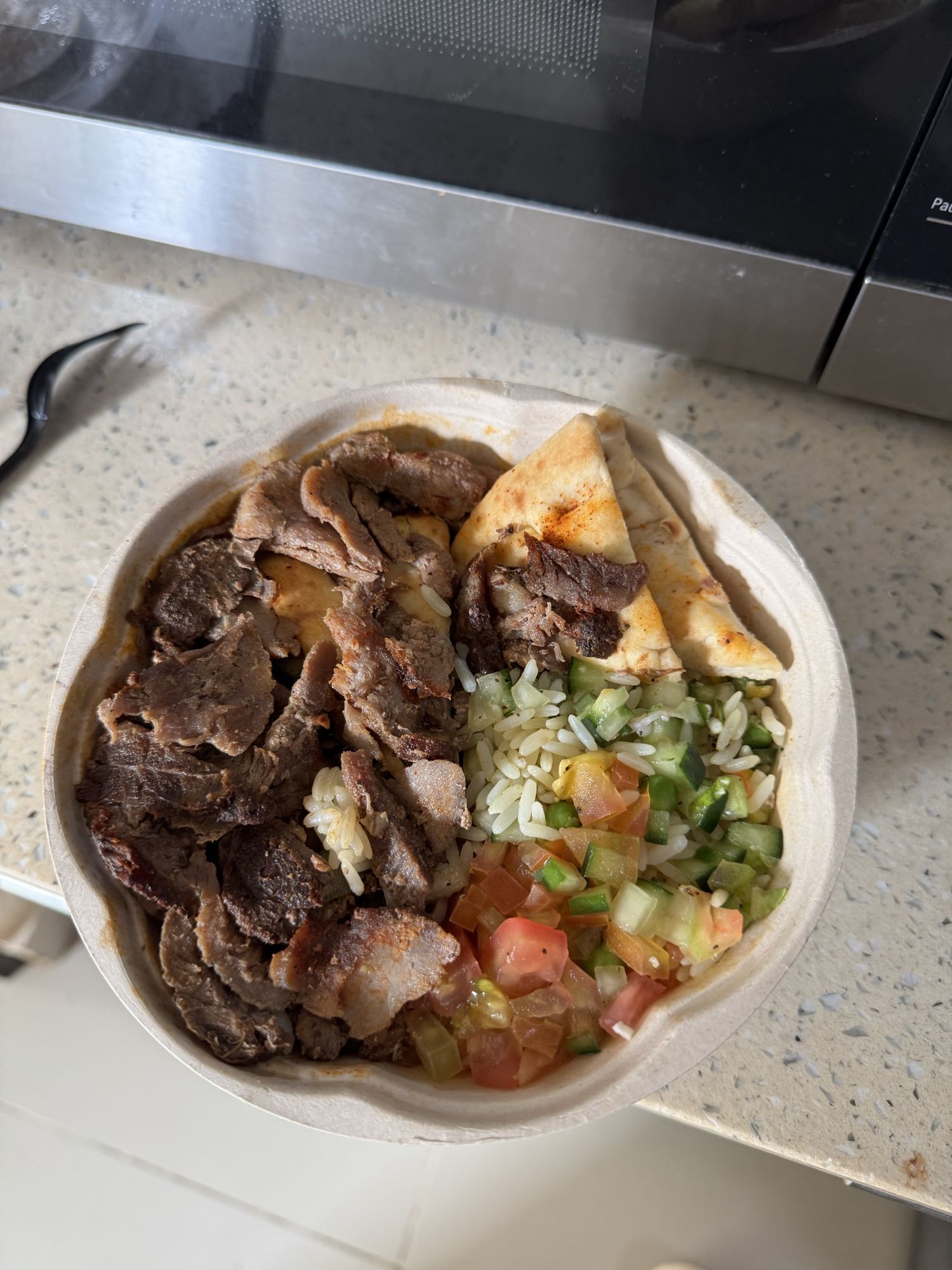 Plato de gyro con arroz