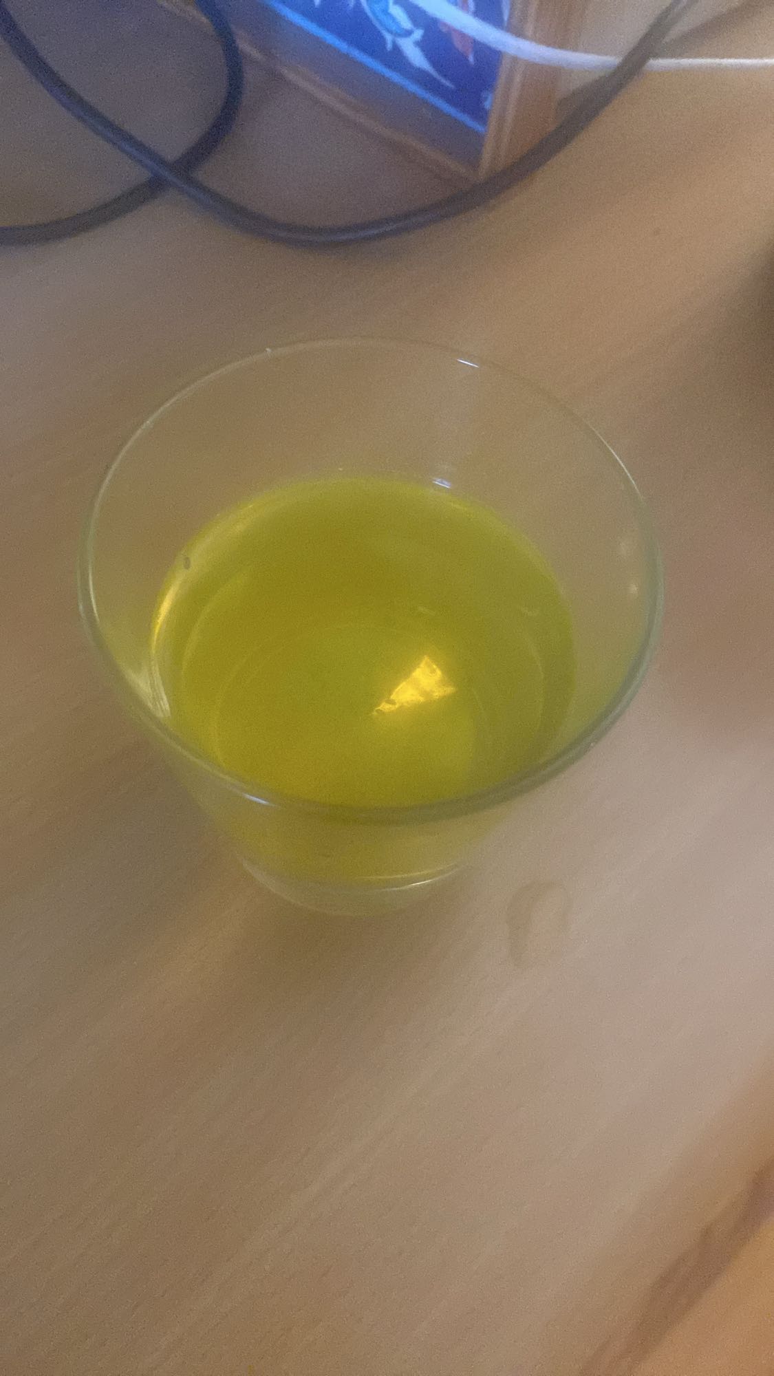 szklanka oleju roślinnego
