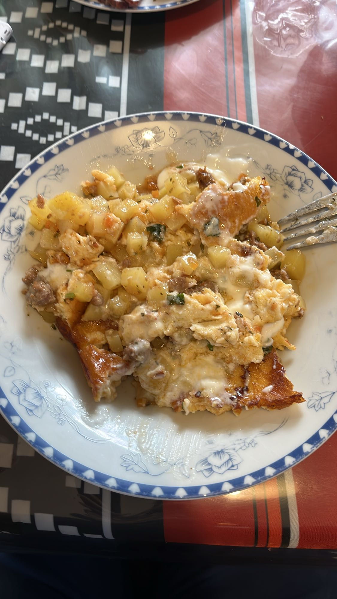 Яйца с картофи и сирене