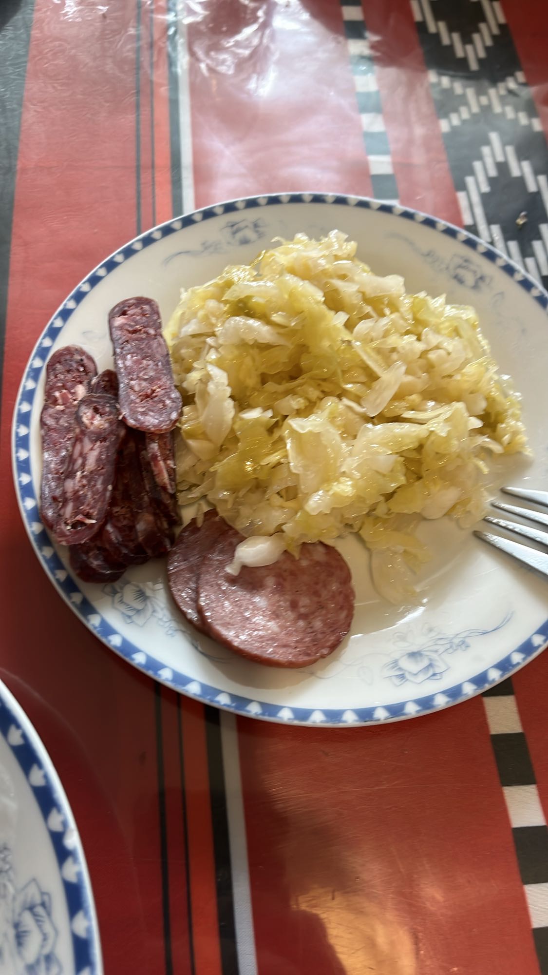 Зеле с наденица