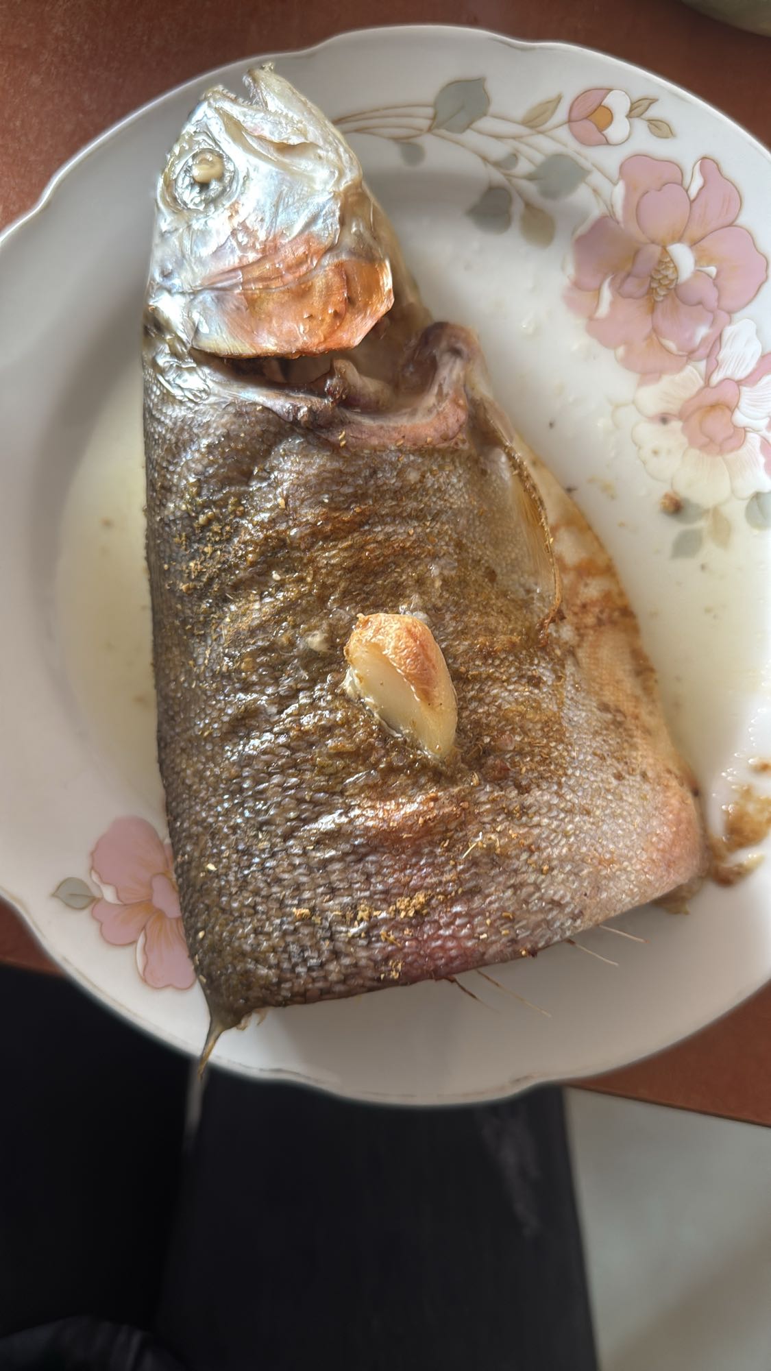 Grilled Fish with Garlic