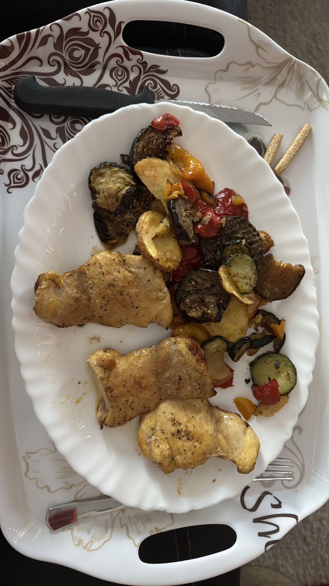 Pollo con verduras asadas