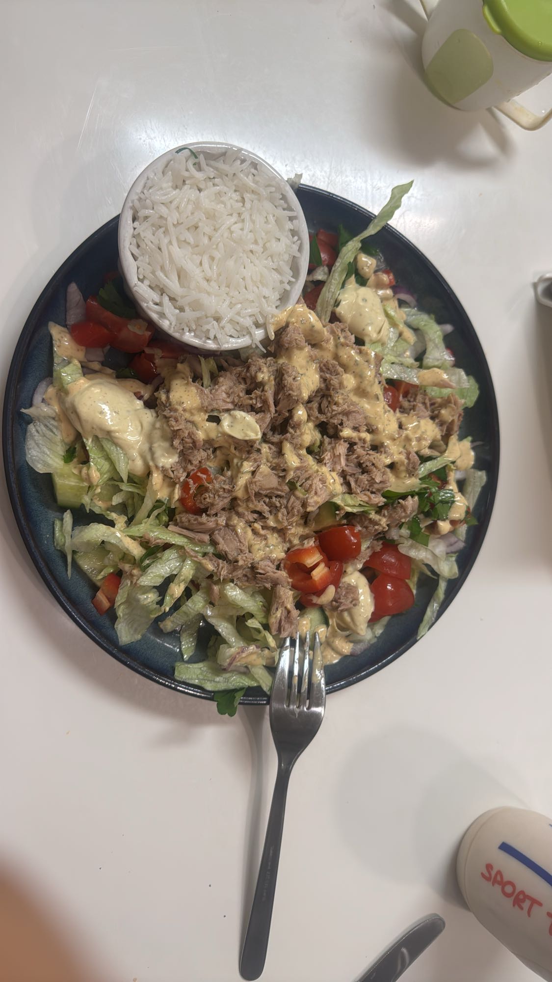 Tonfisksallad med ris