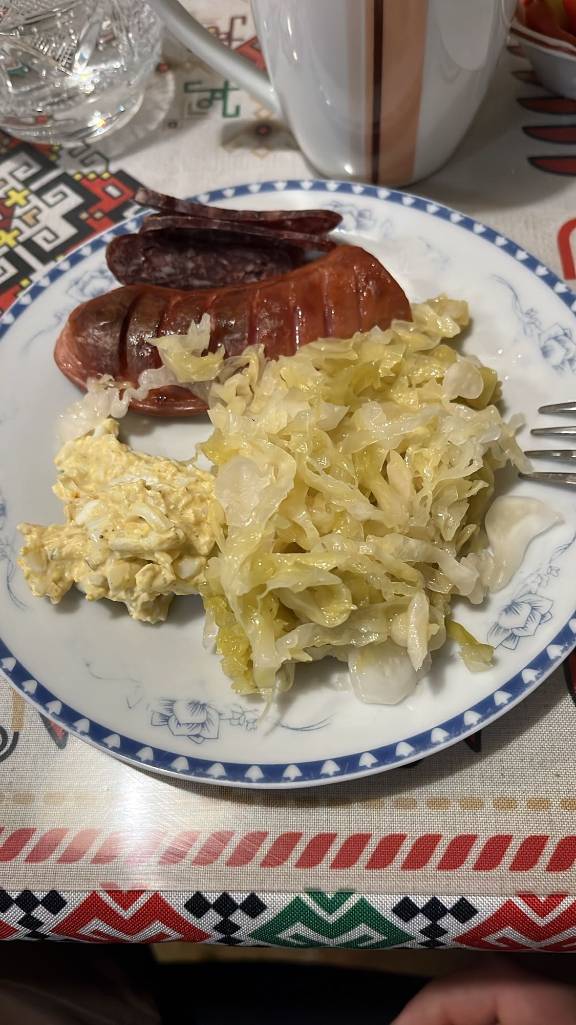 Колбаси с кисело зеле