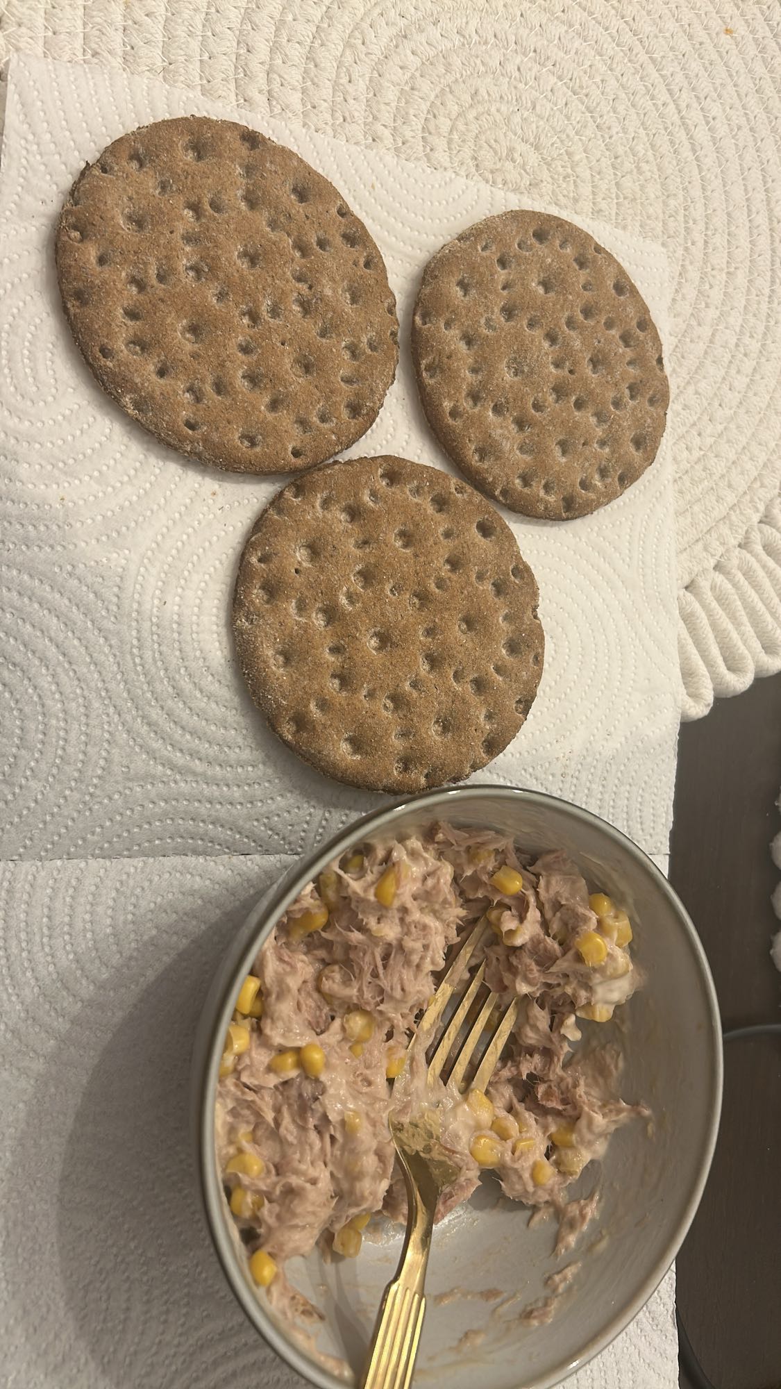 Pâine crocantă cu ton