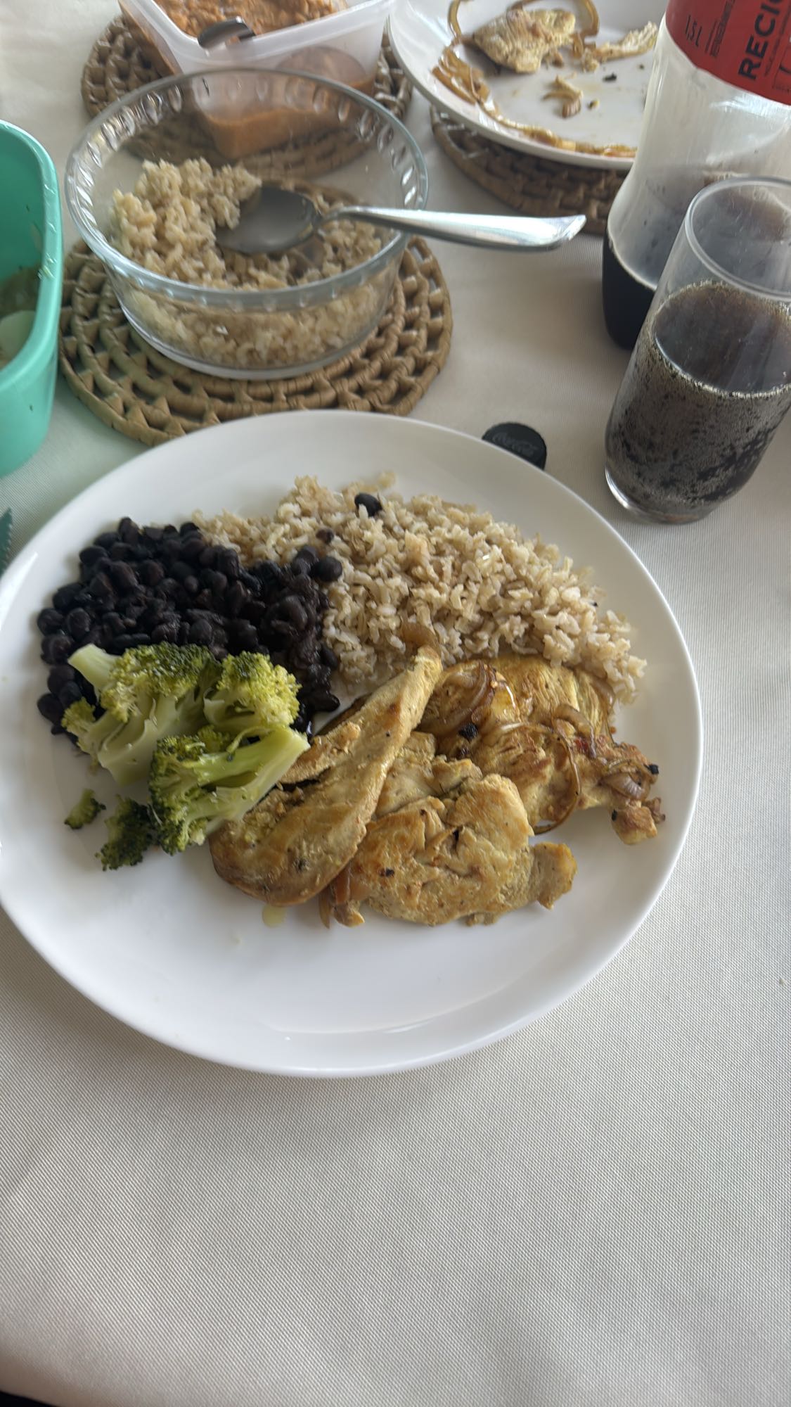 Frango com arroz e legumes