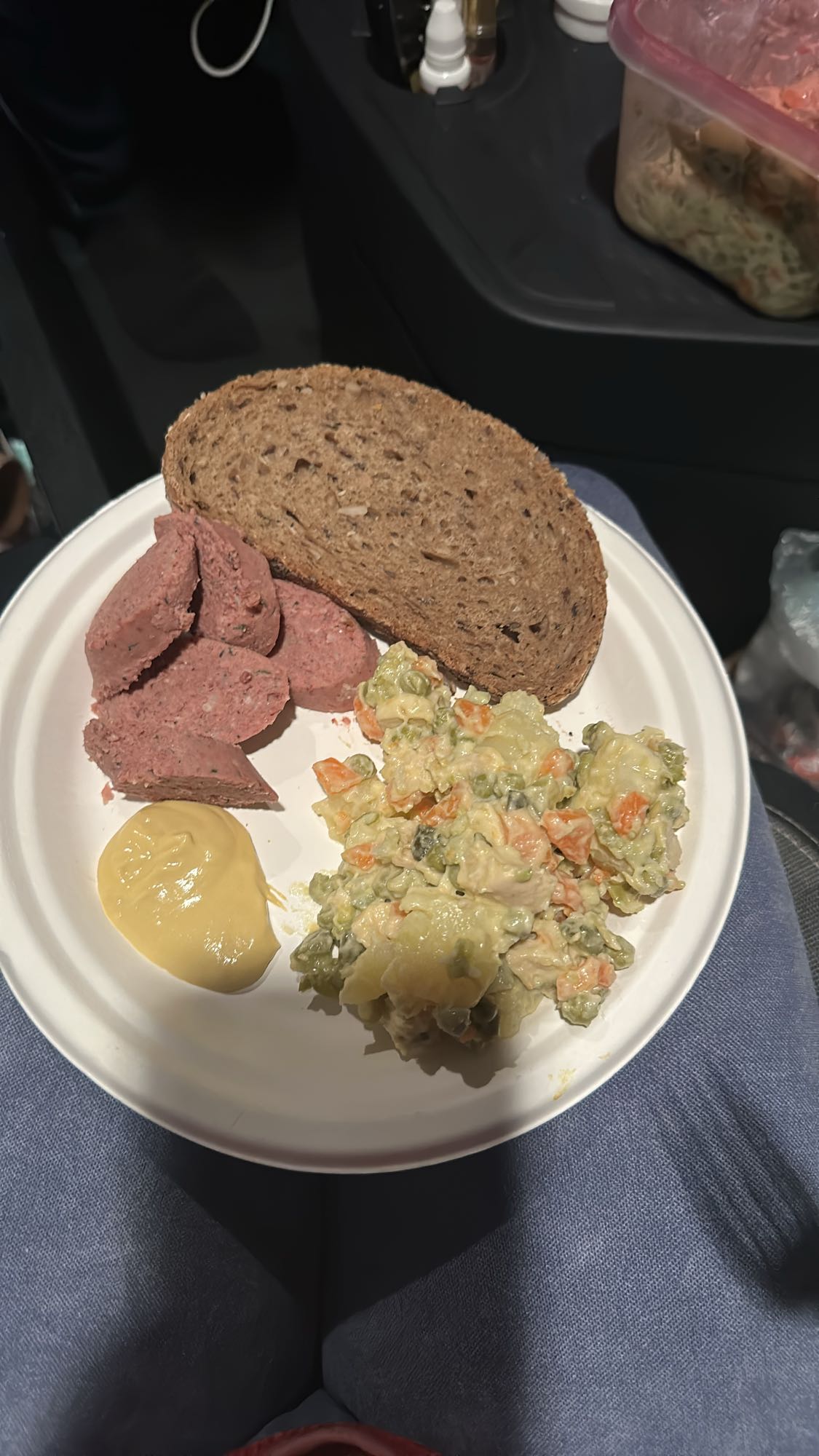 Mic dejun cu salată boeuf