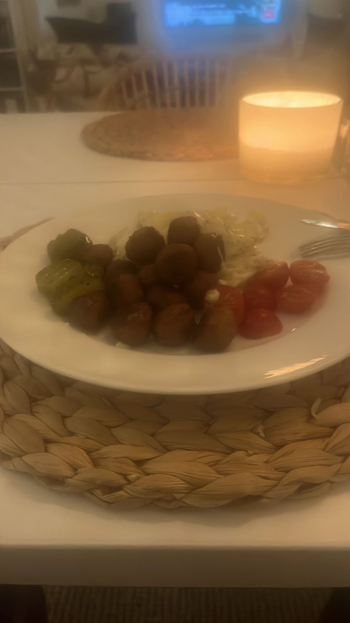 Köttbullar med potatis