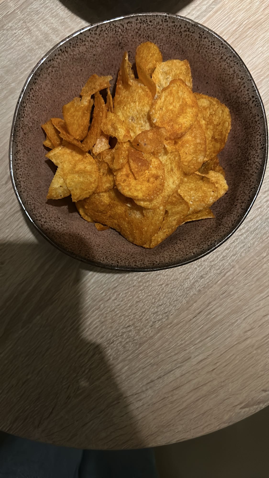 chips in kom
