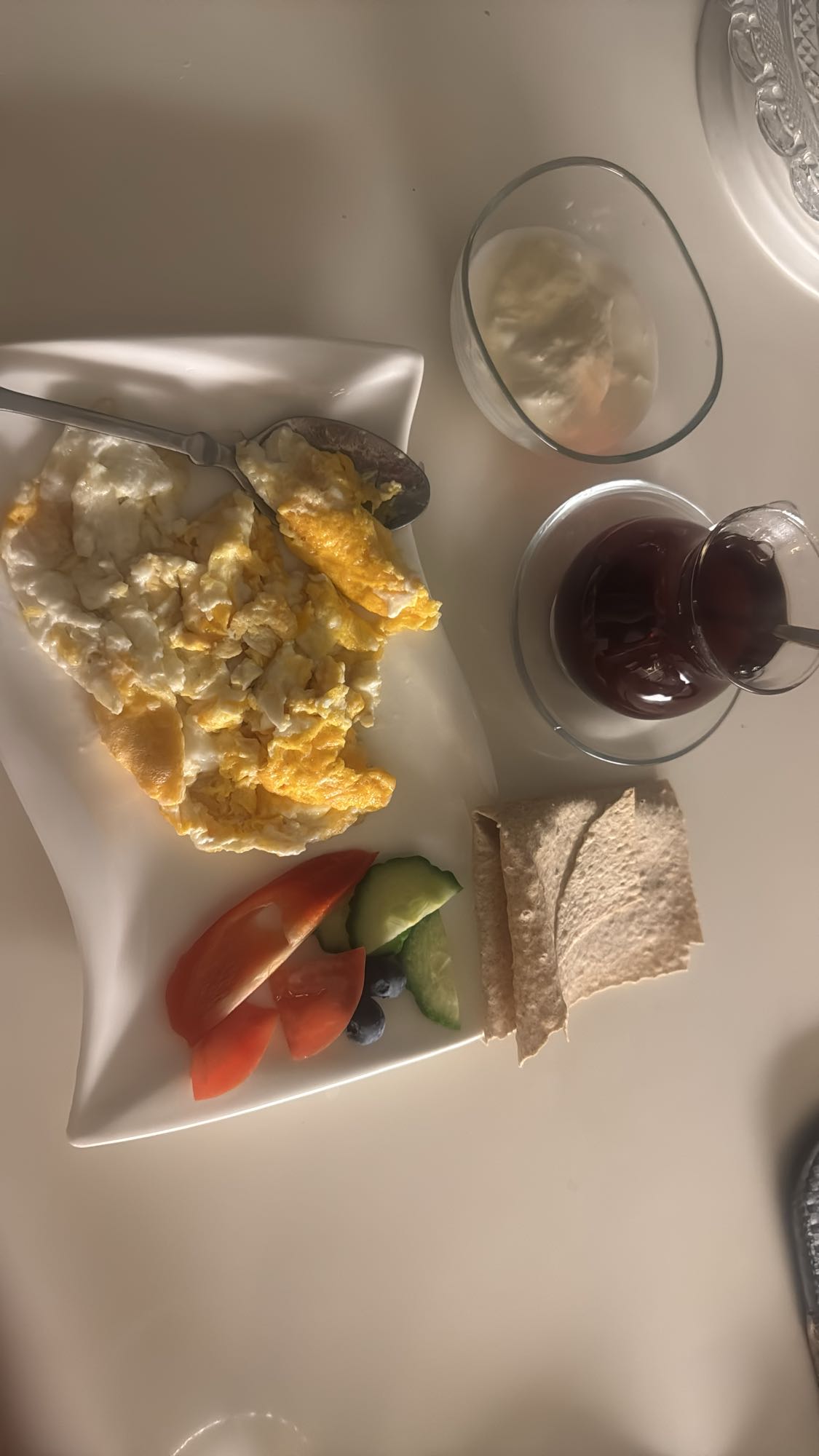 Frukosttallrik med ägg