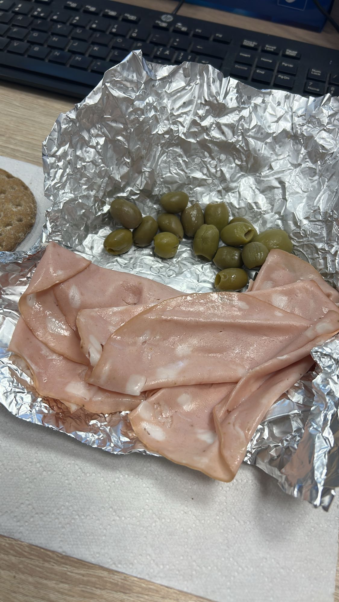 Gustare cu mortadella și măsline