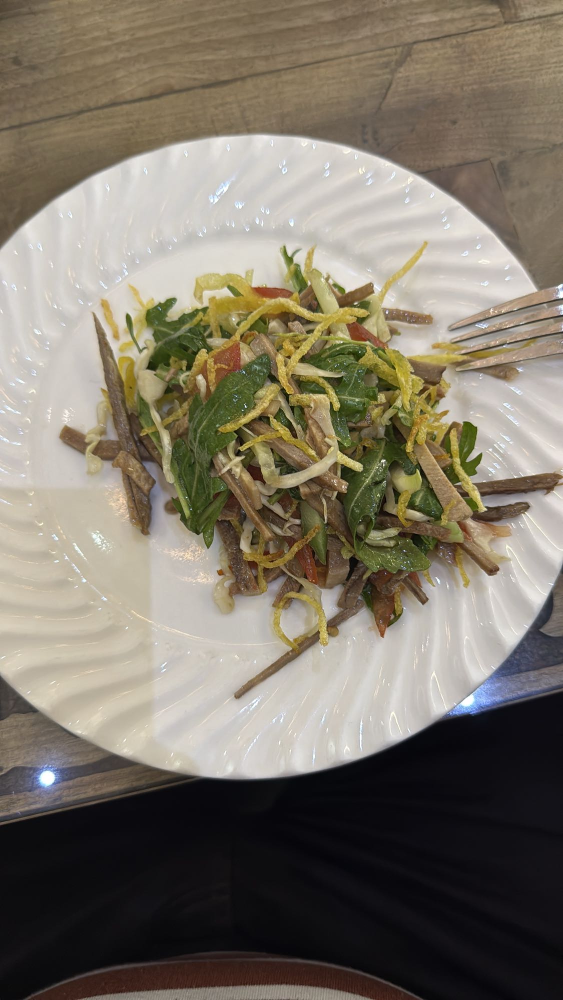 салат с говядиной и овощами