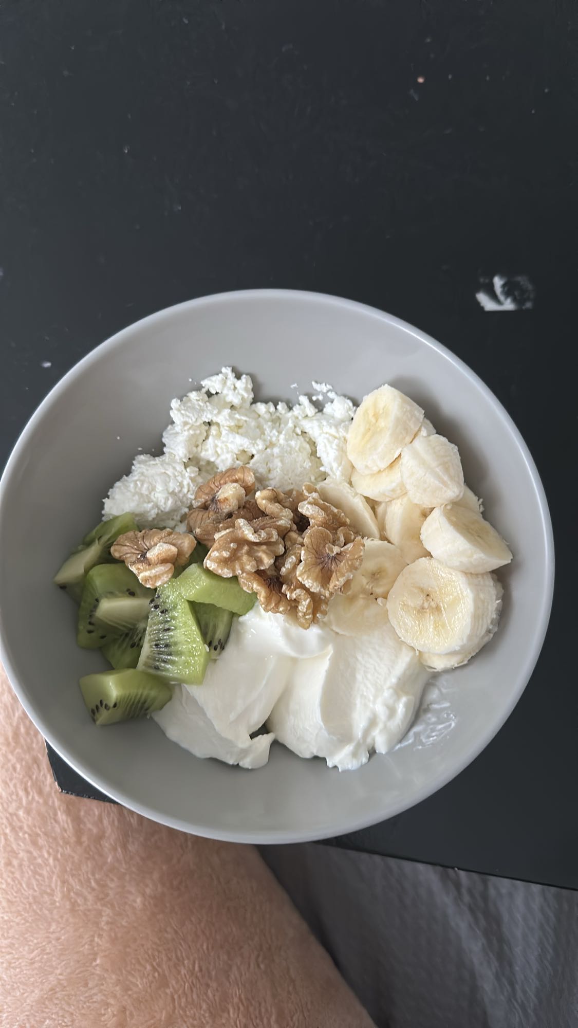 творожный боул с фруктами