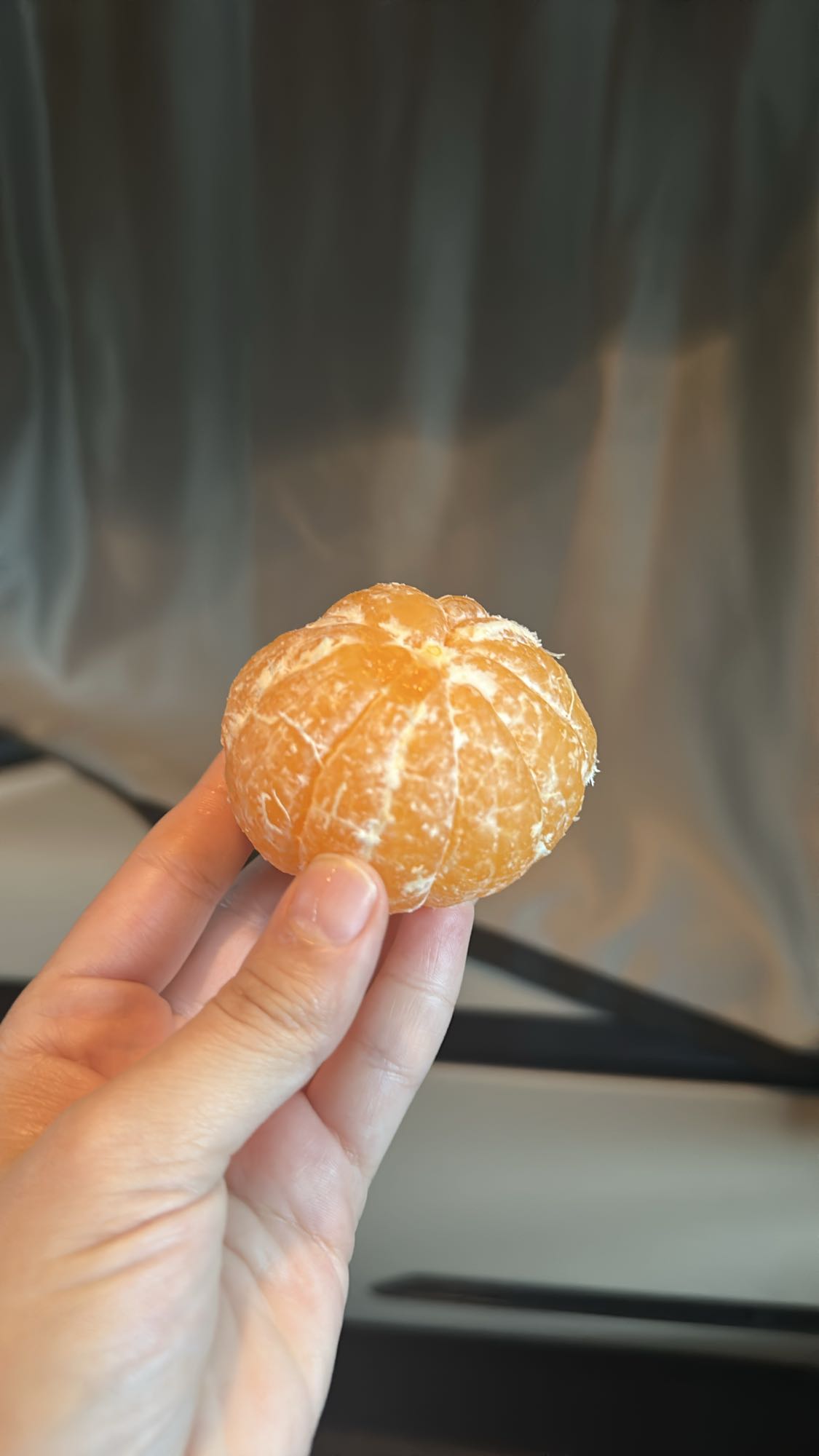 Mandarină decojită