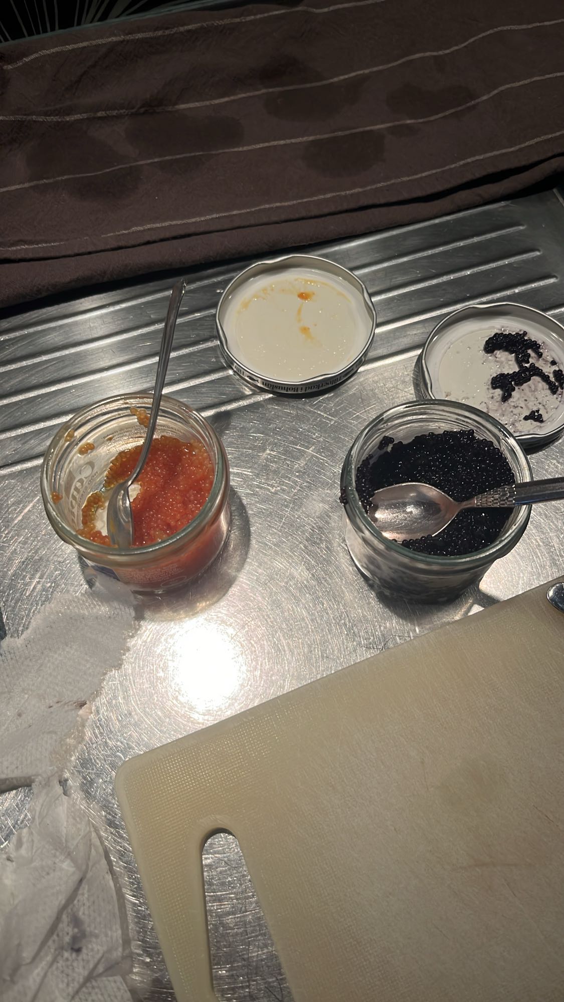 Röd & svart rom med grädde