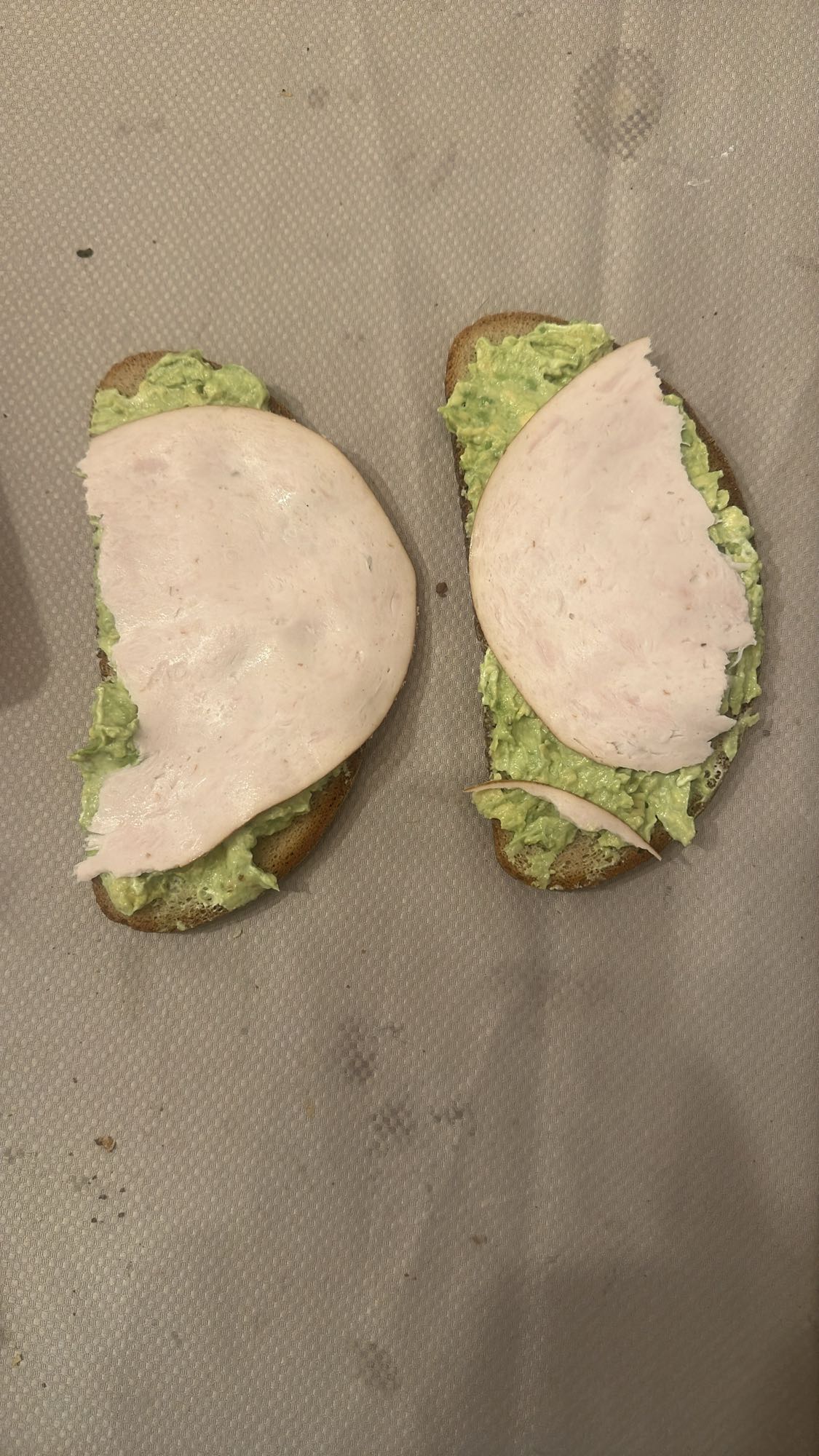 Tartines dinde avocat