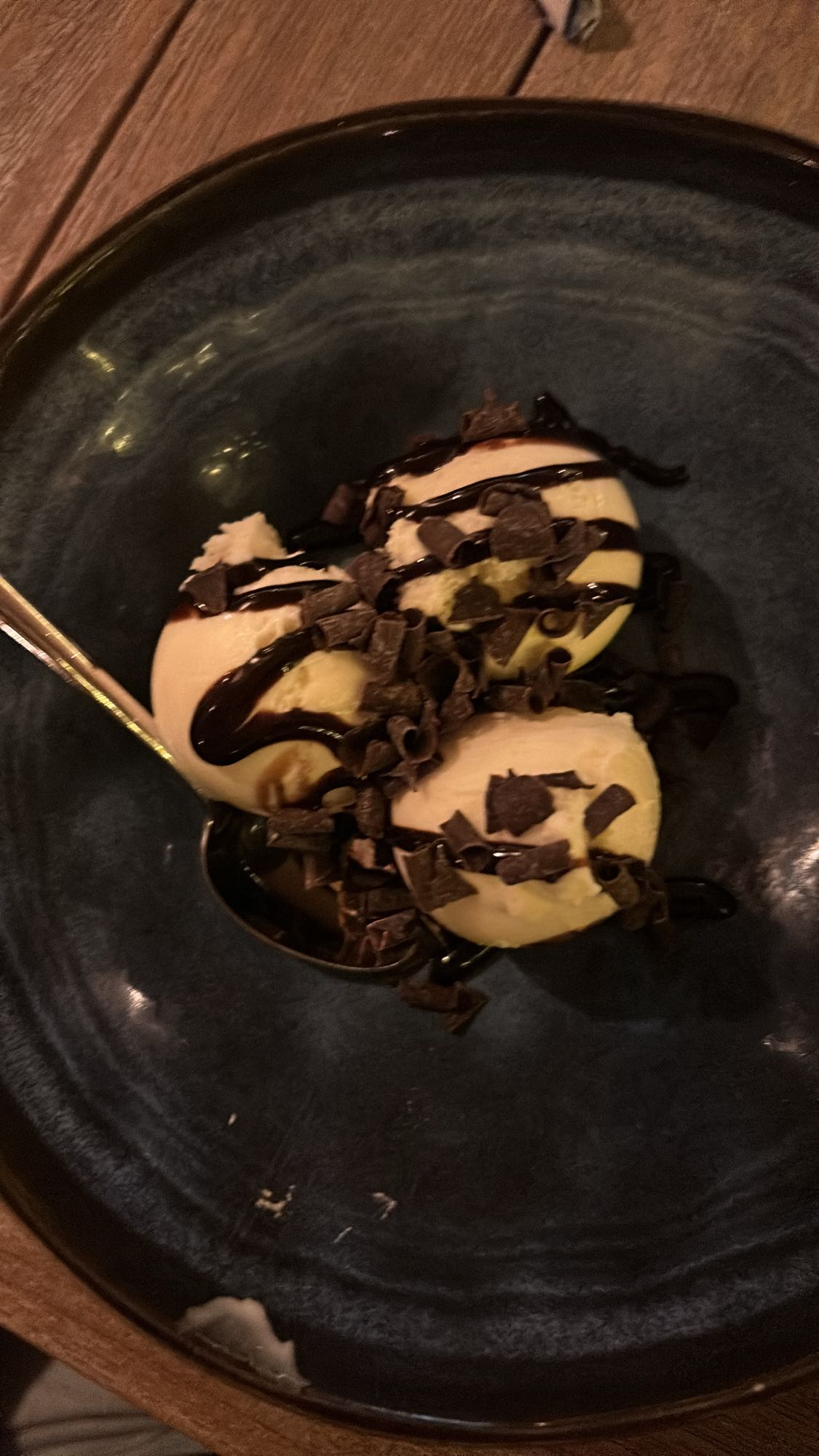 Vanille ijs met chocolade