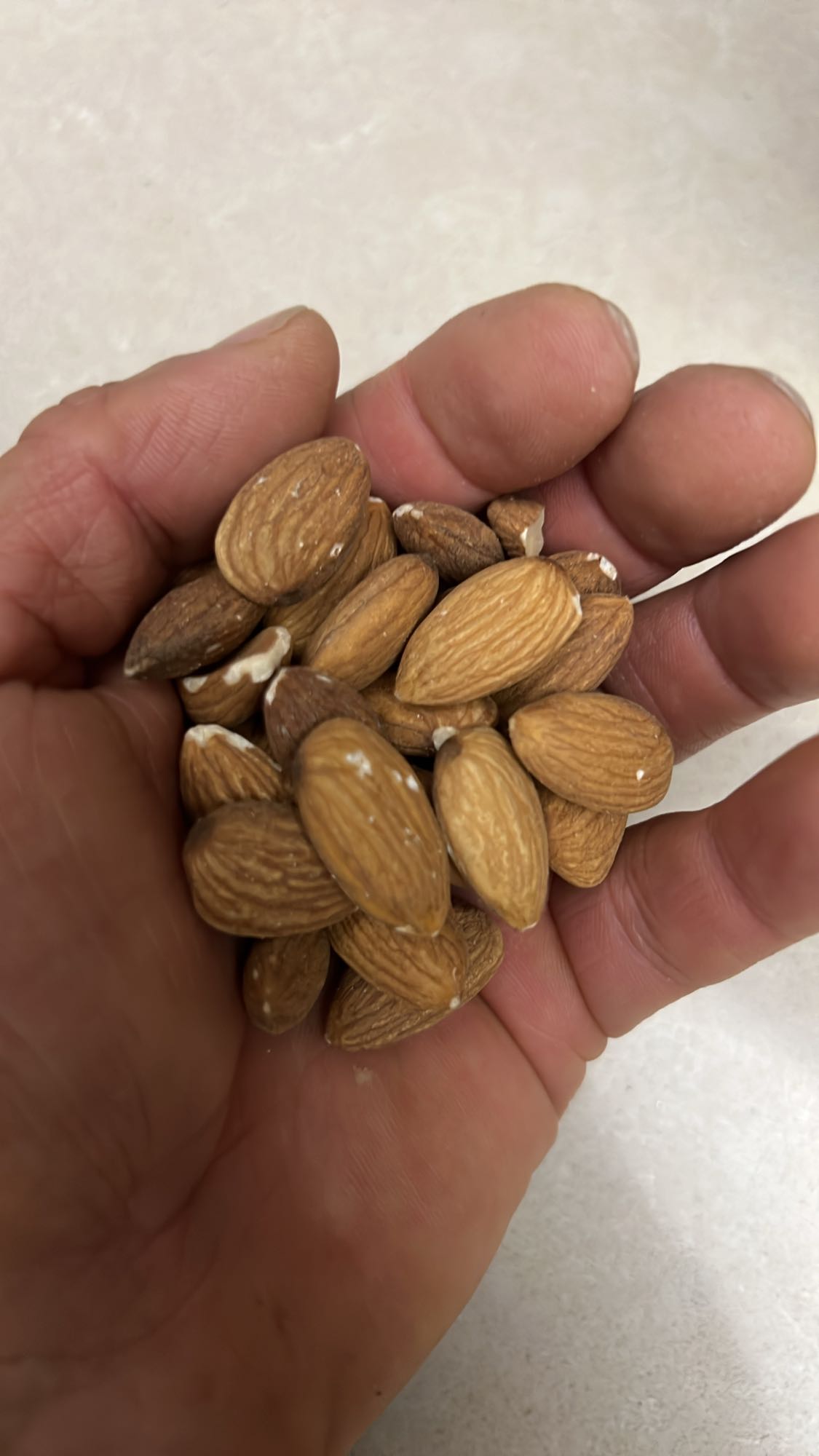 Badem atıştırmalık