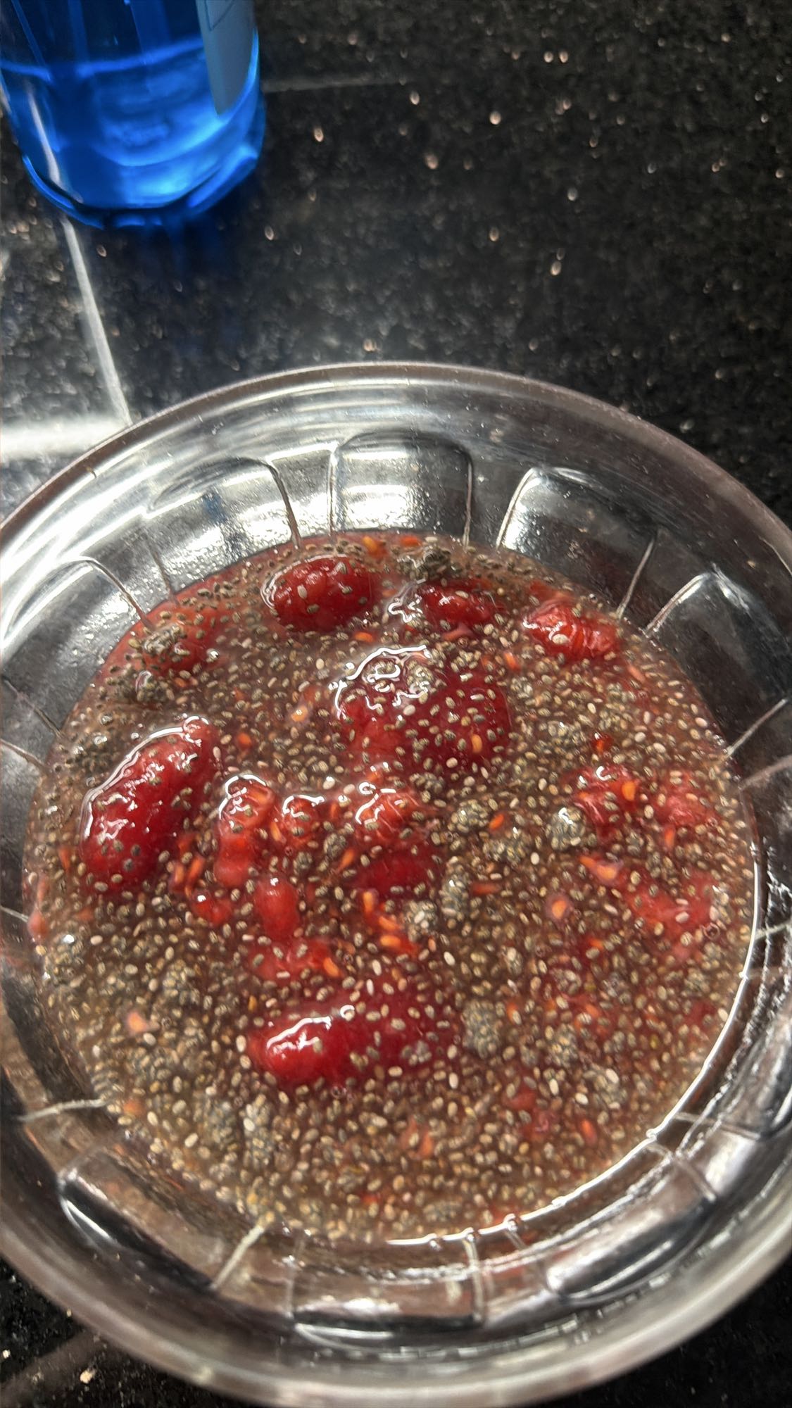 Chia Pudding mit Beeren