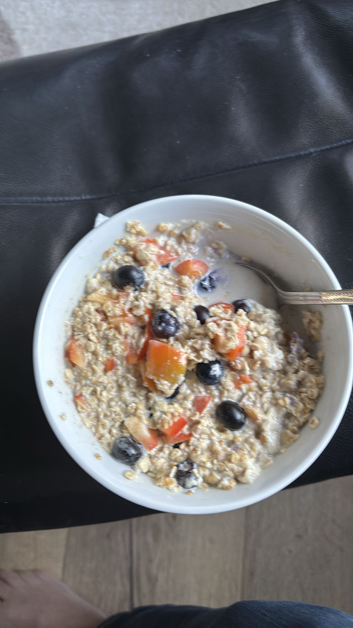 Havregrøt med protein og bær