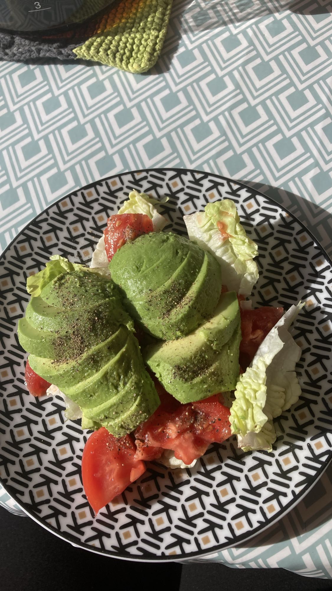 Avokado- och tomatsallad