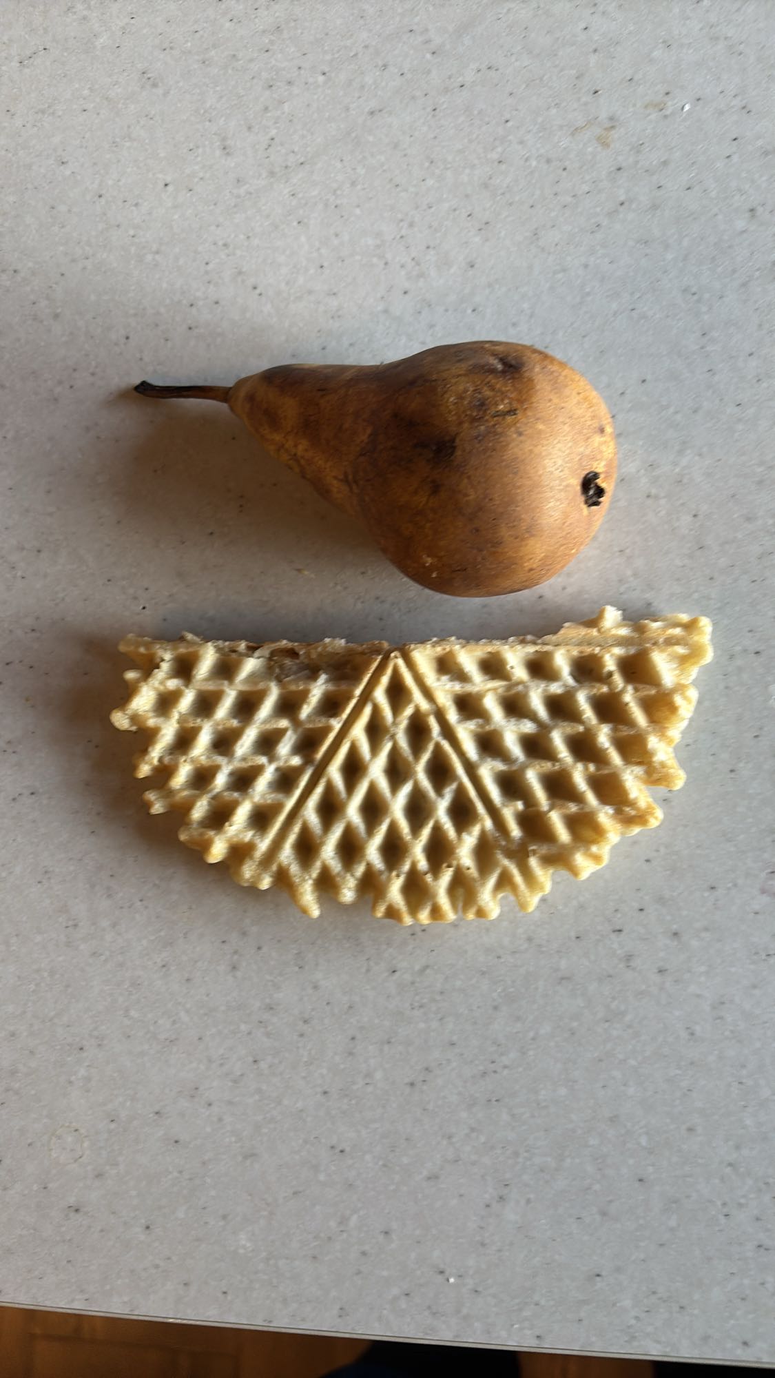 Pære og vaffelkjeks