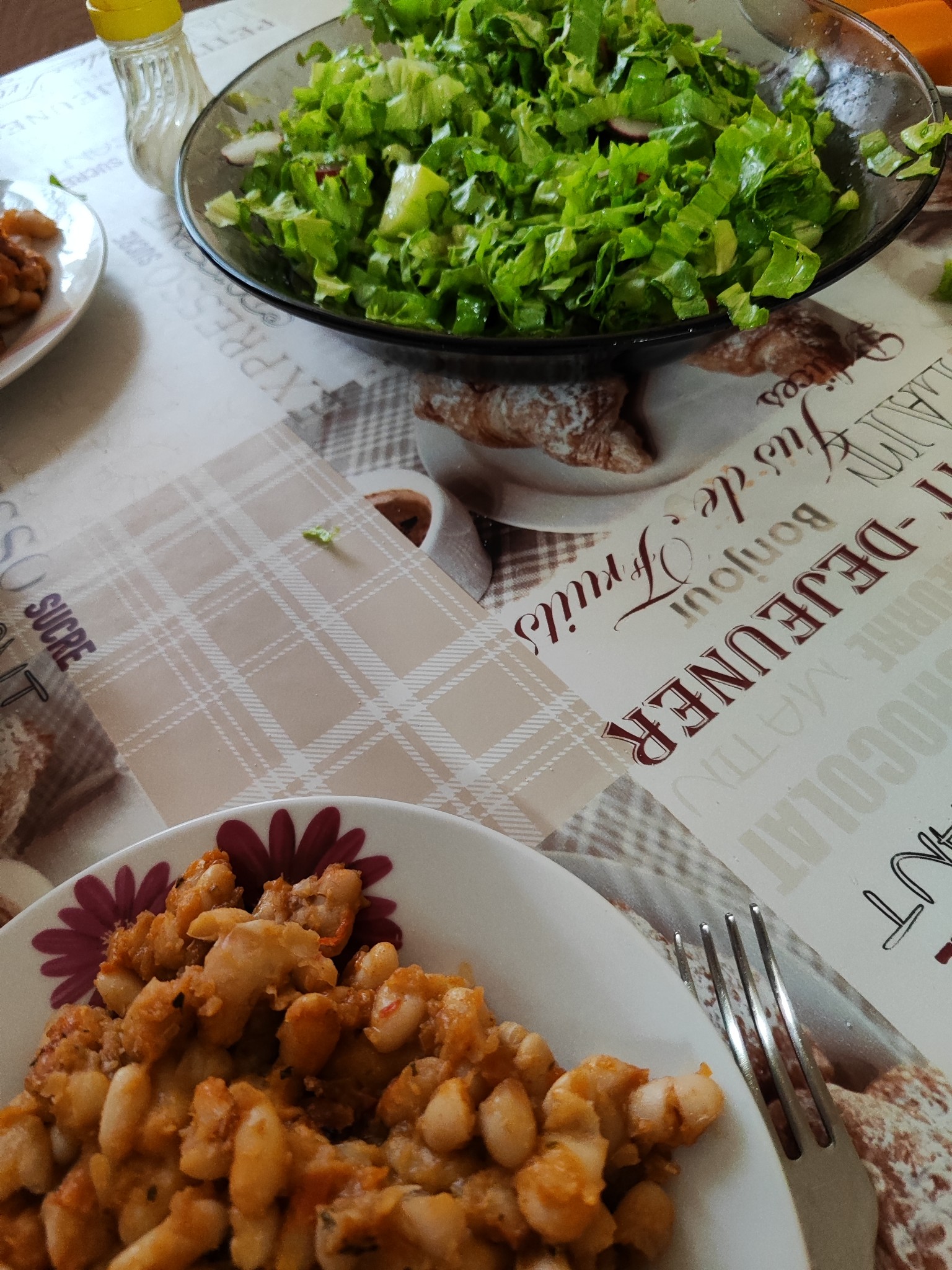 Bean stew and green salad
