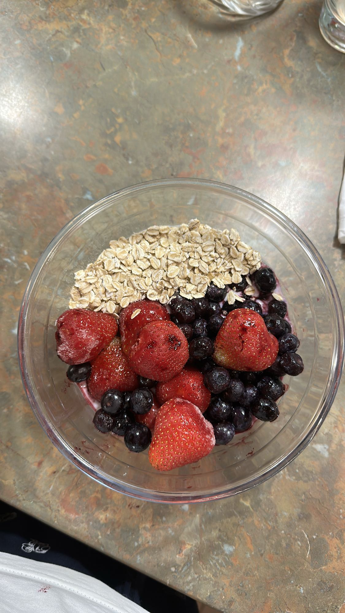 avena con frutas y yogur