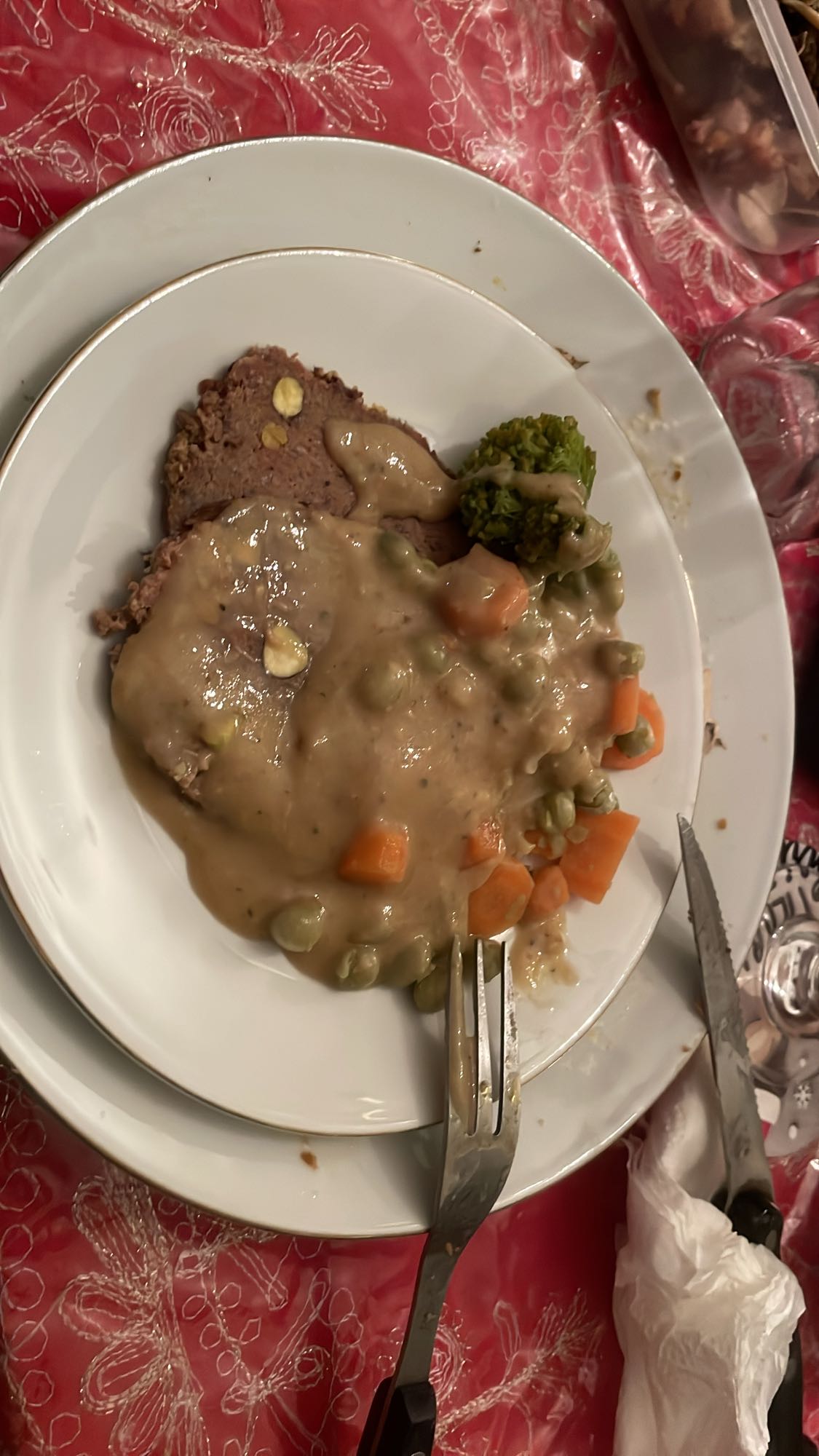 Meatloaf with gravy and veggies