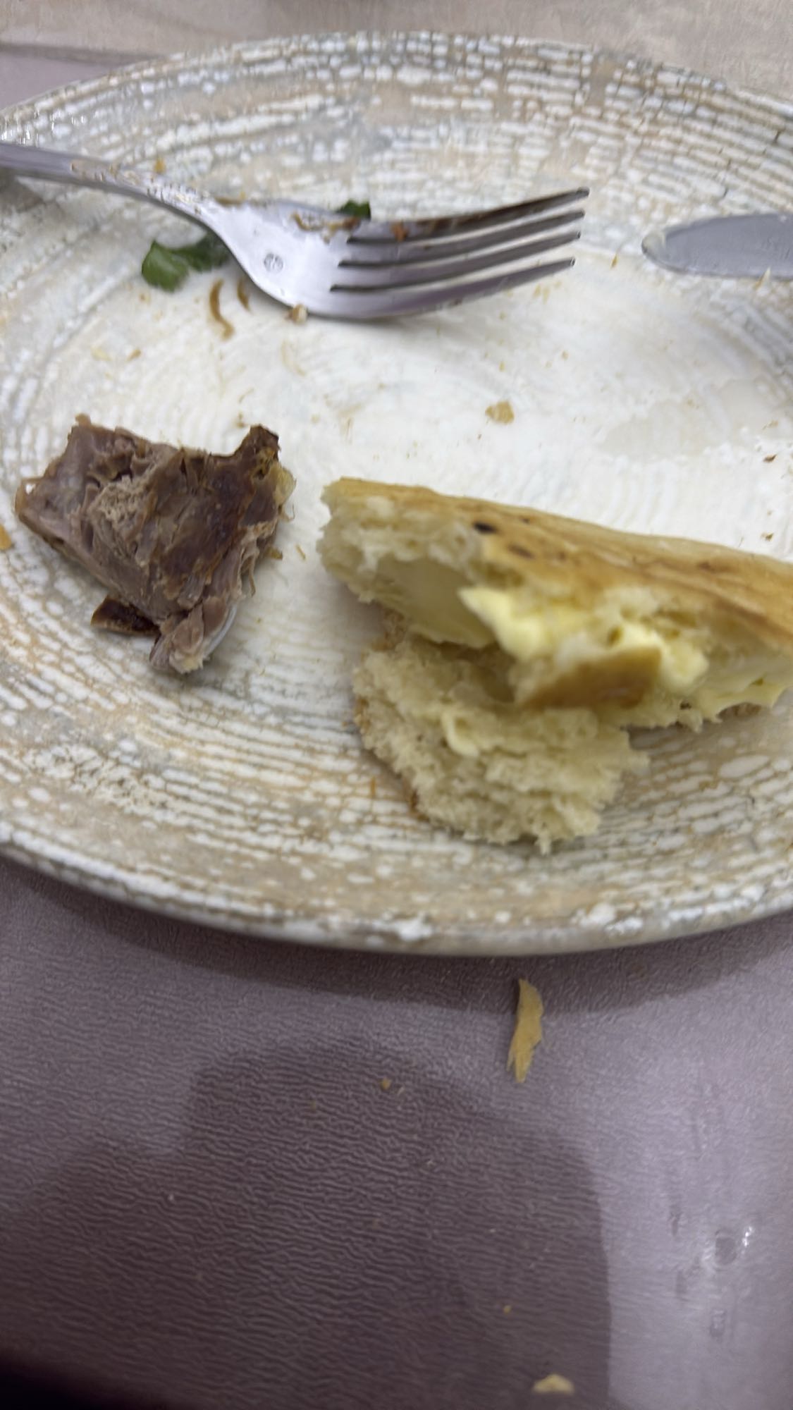 мясо с хлебом и сыром