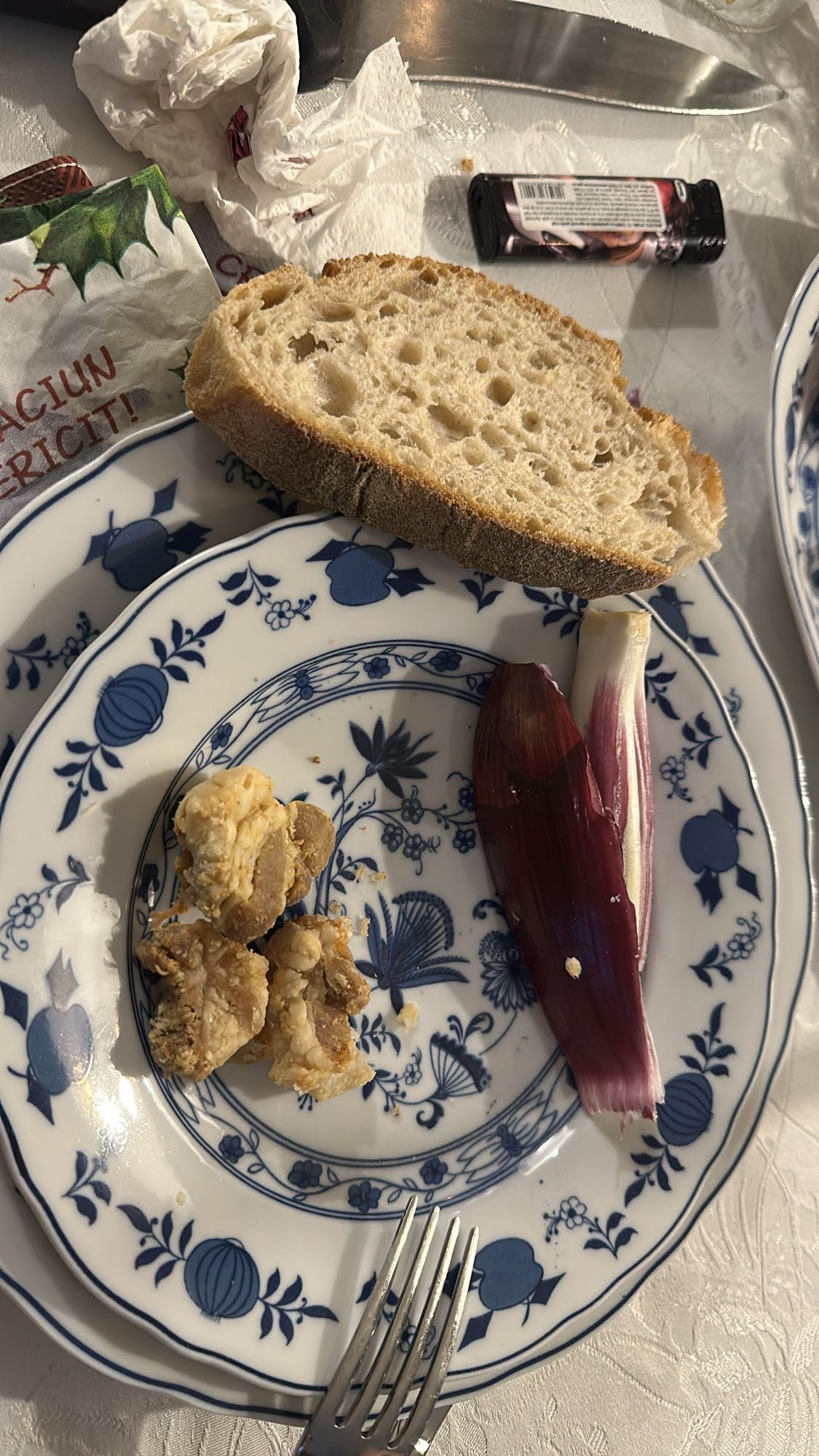 Bread, pork crackling, onion