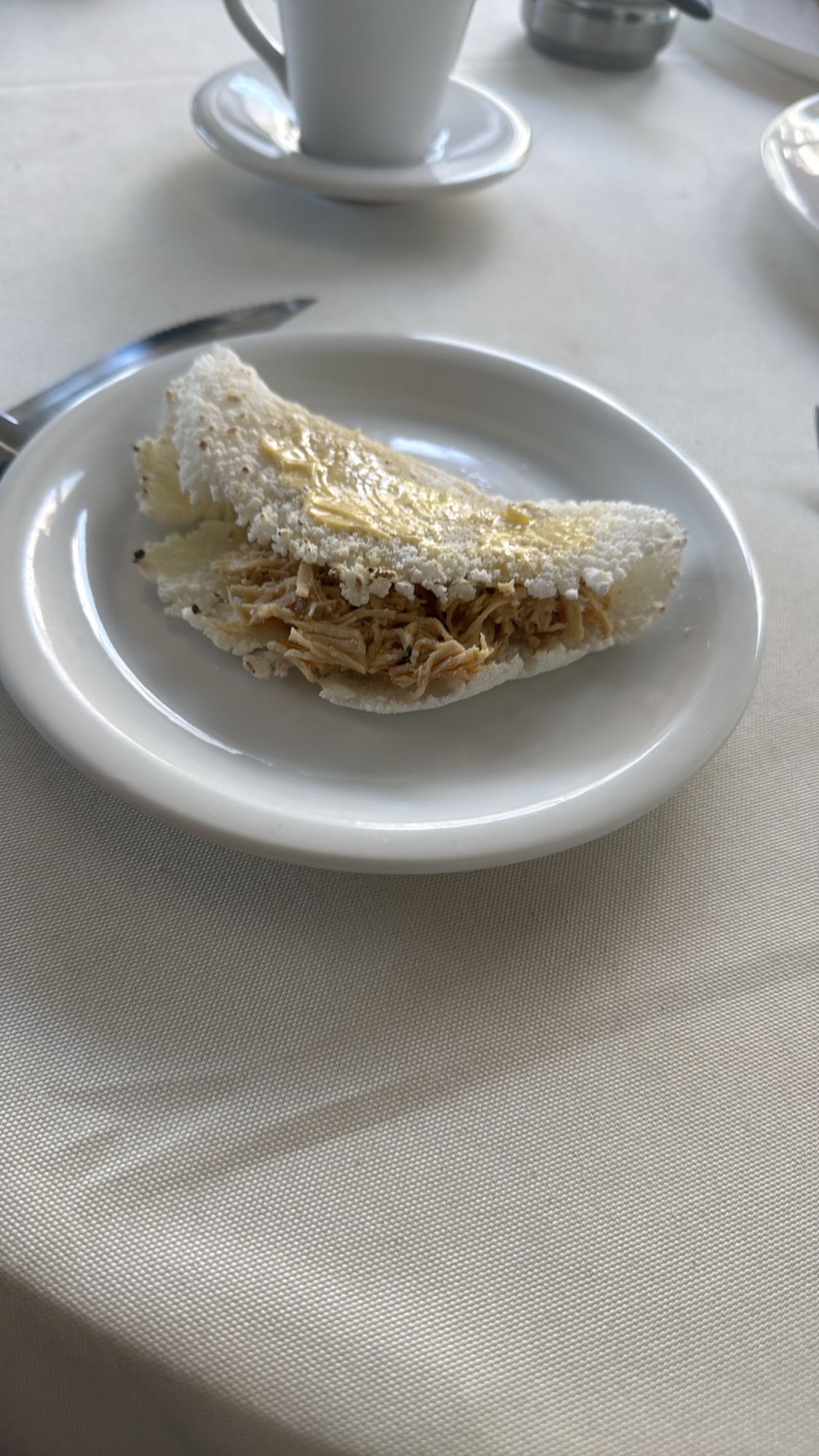 Tapioca com frango e manteiga