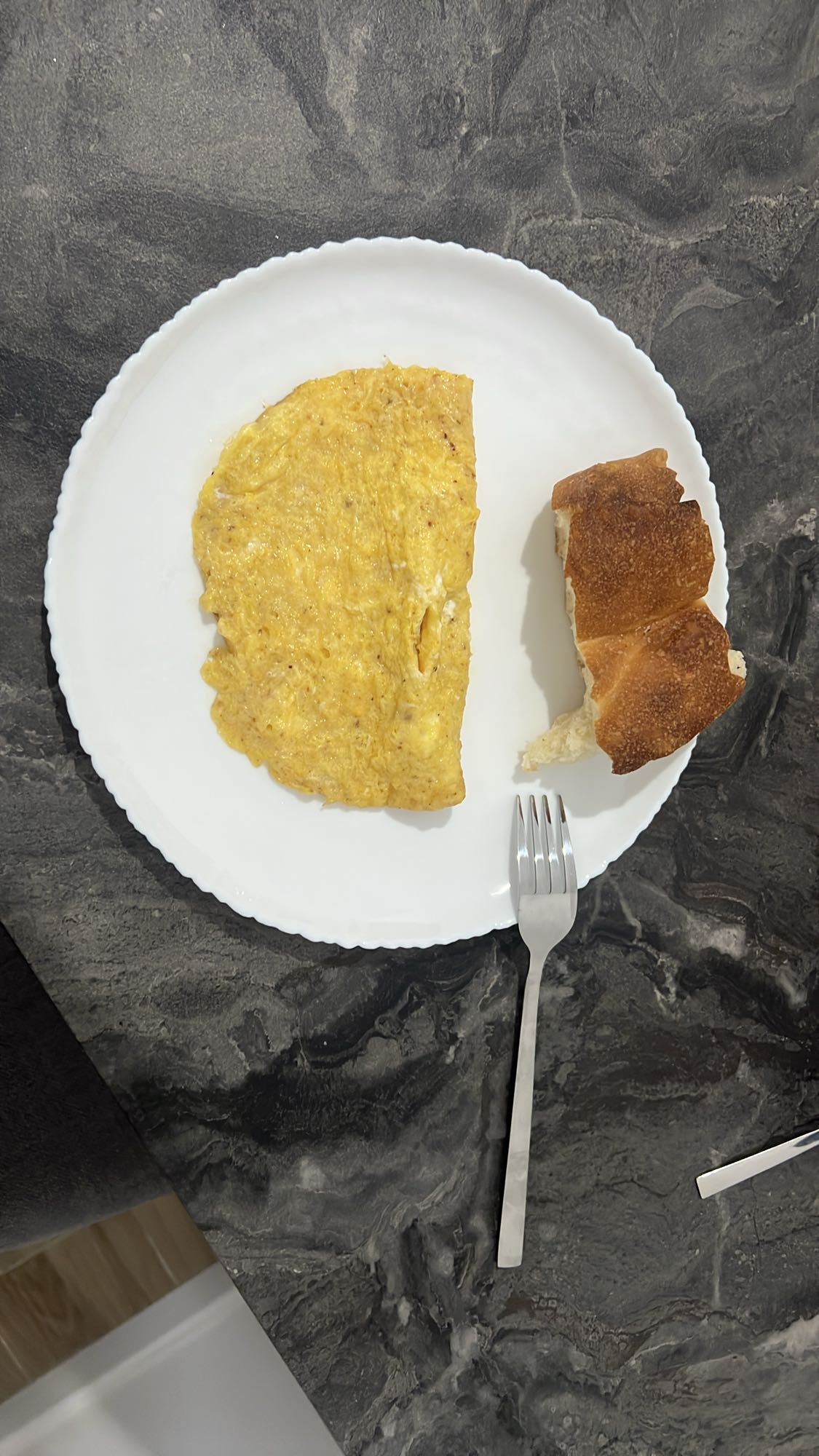 ձվածեղ հացով