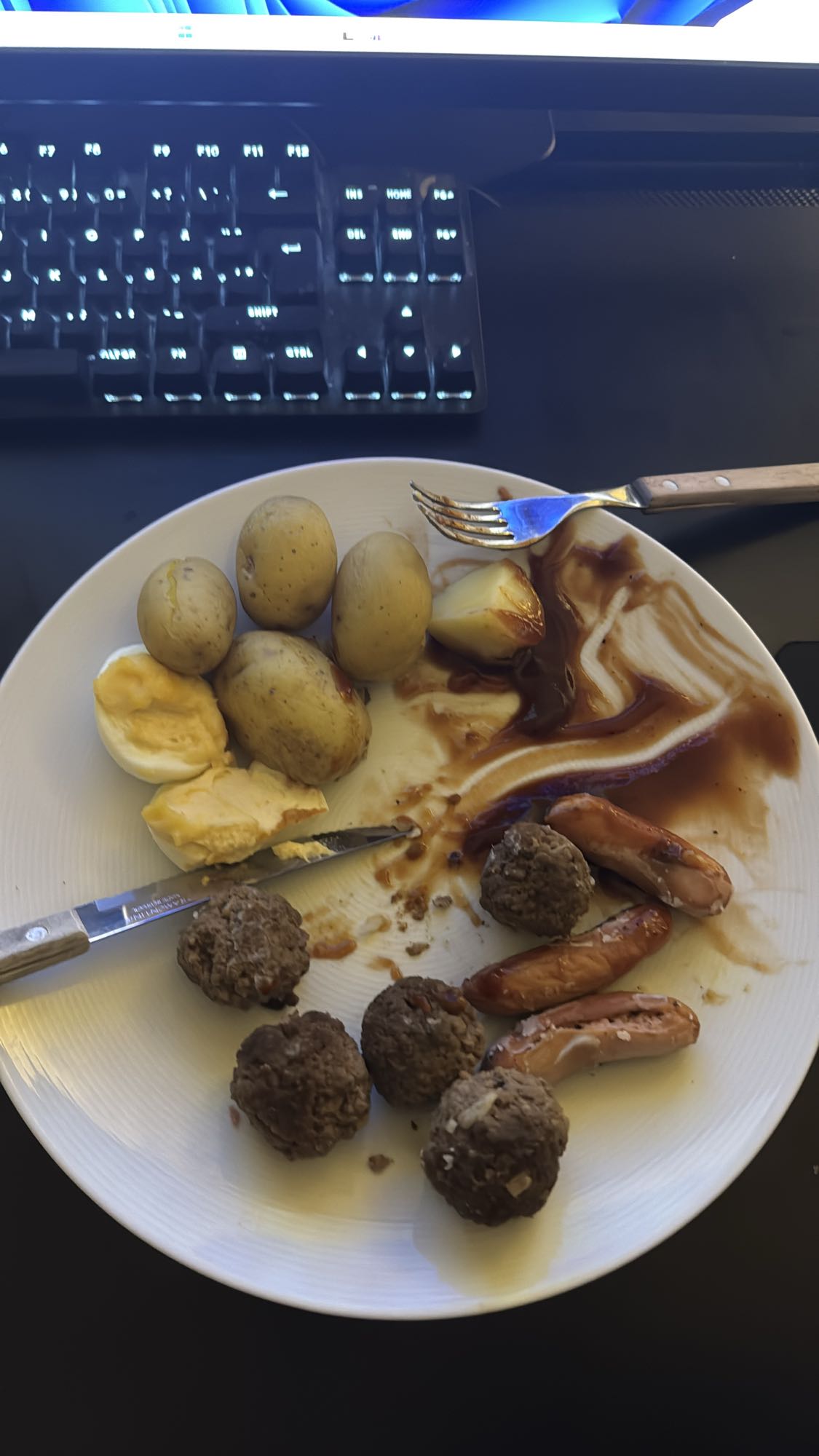 Köttbullar med potatis