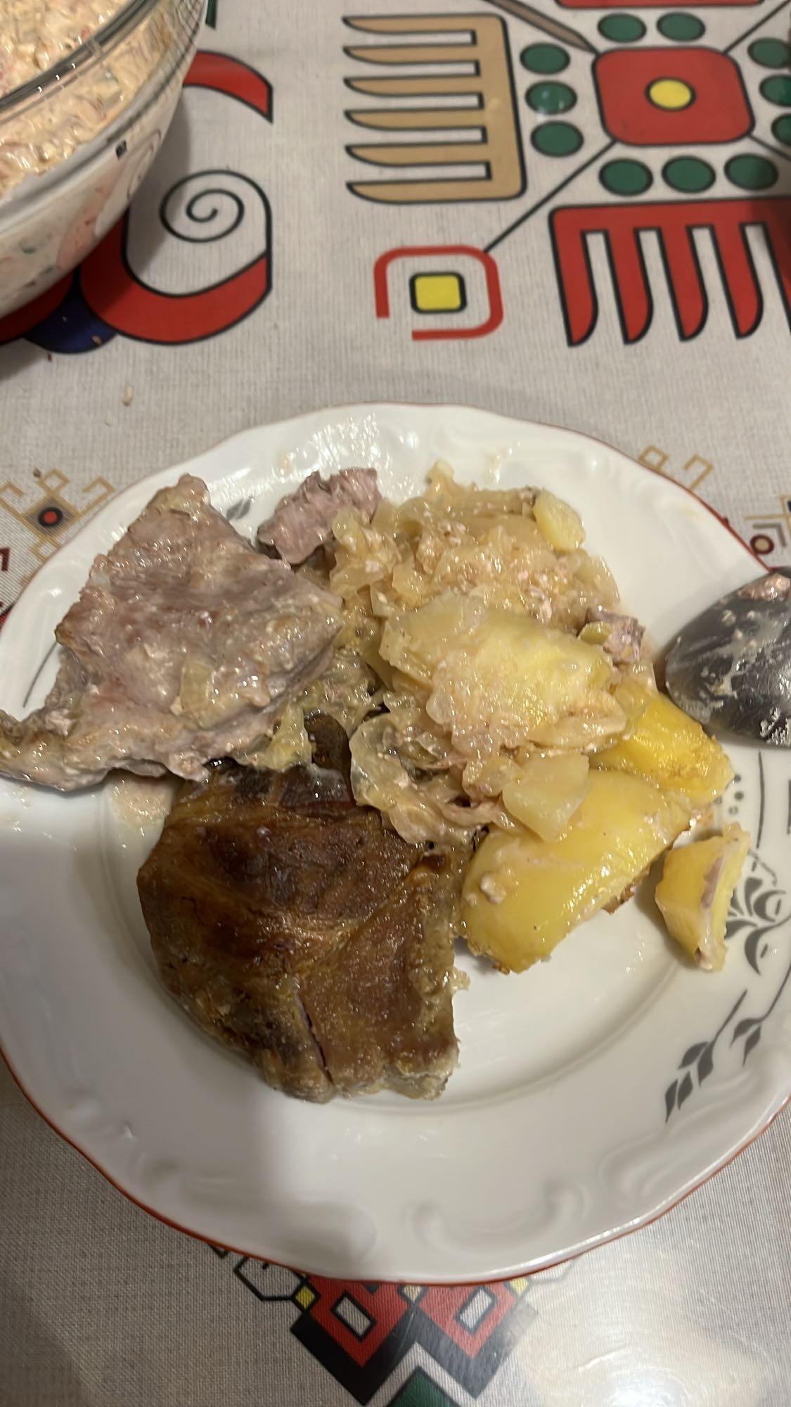 Задушено месо с картофи