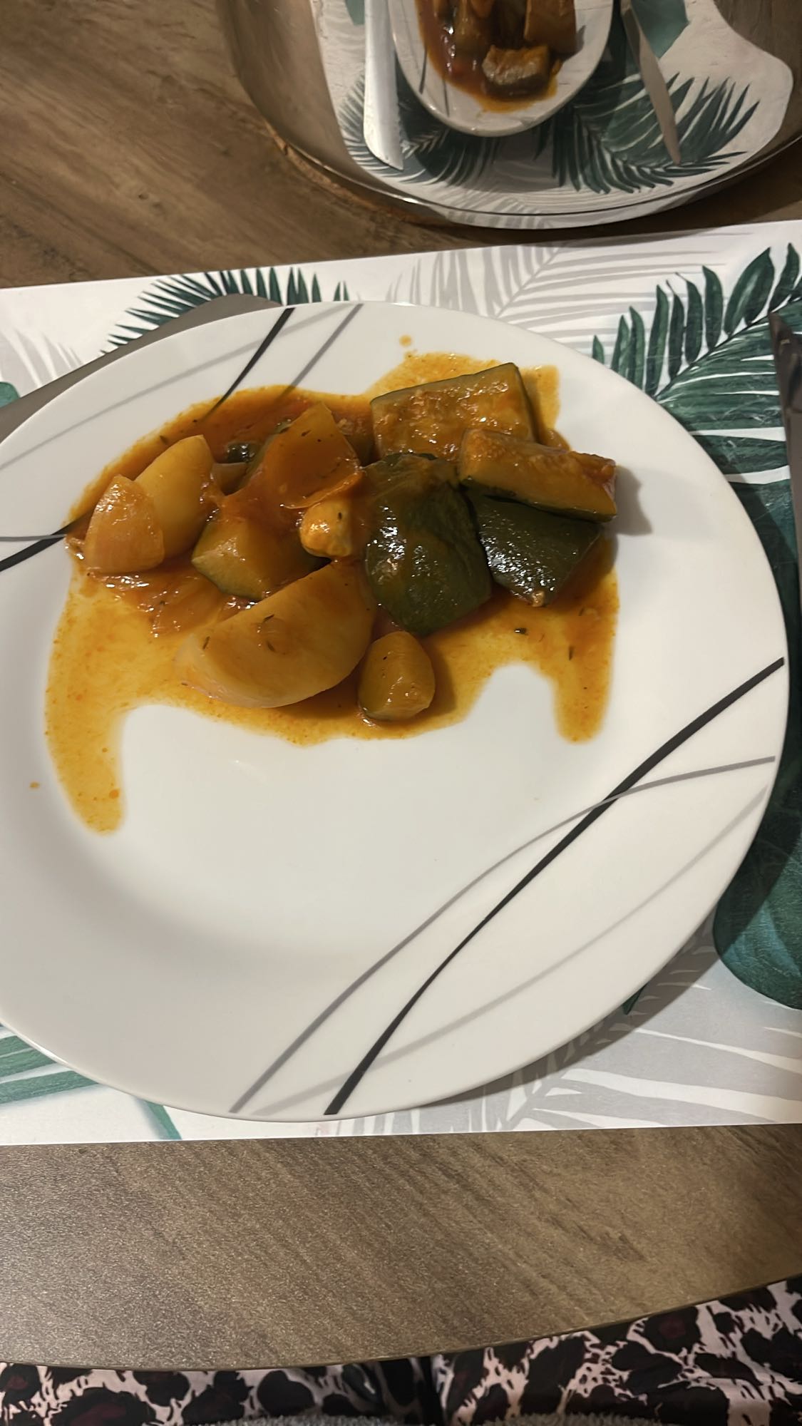 Légumes mijotés sauce tomate