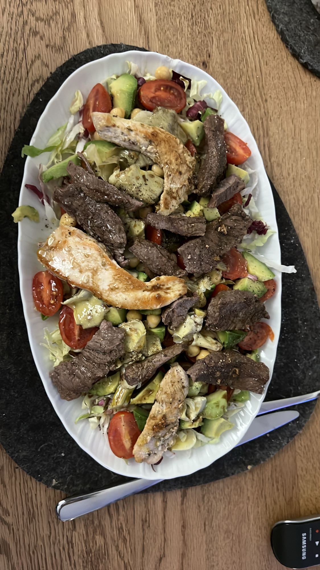 Salata cu carne mixtă