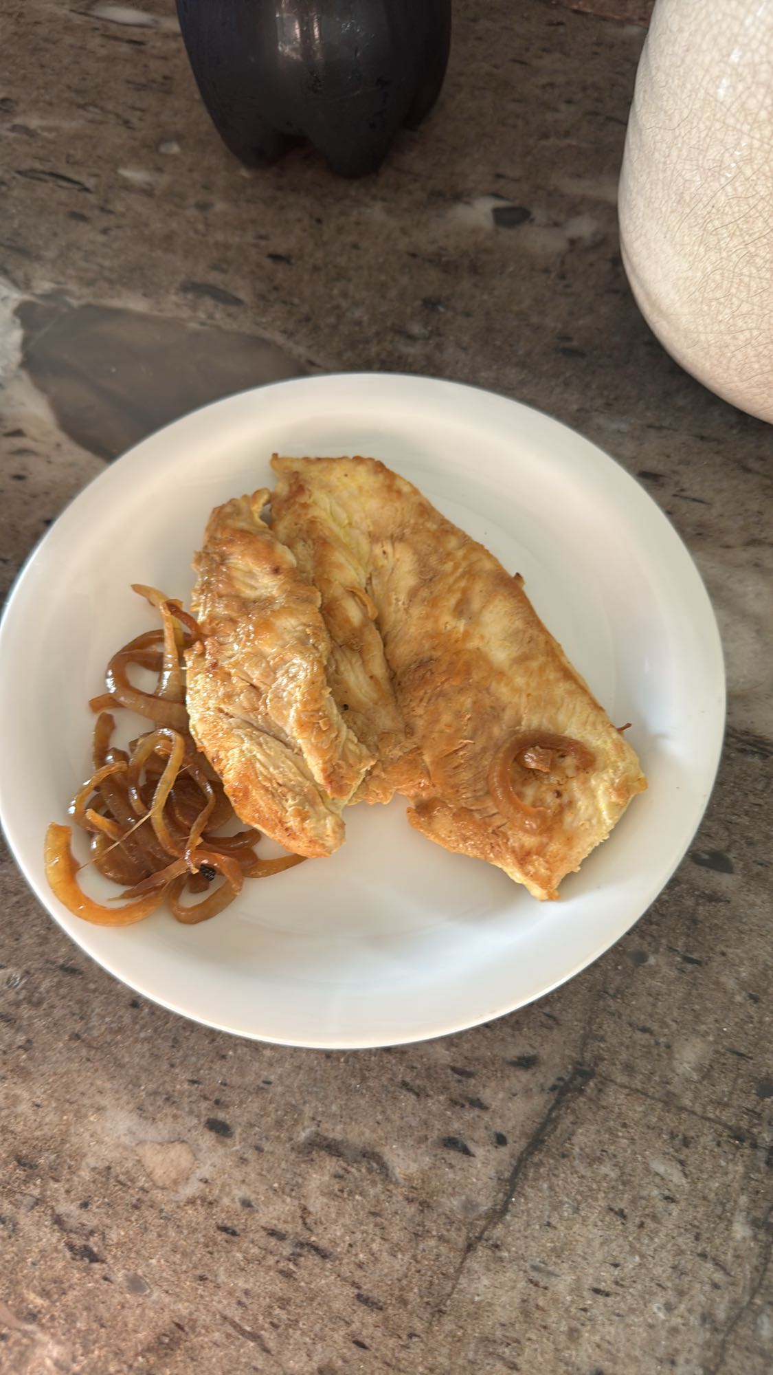 Frango grelhado com cebola