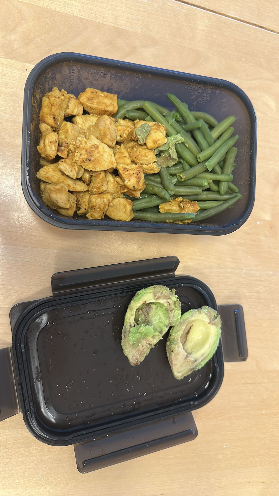 Kyckling med bönor & avokado