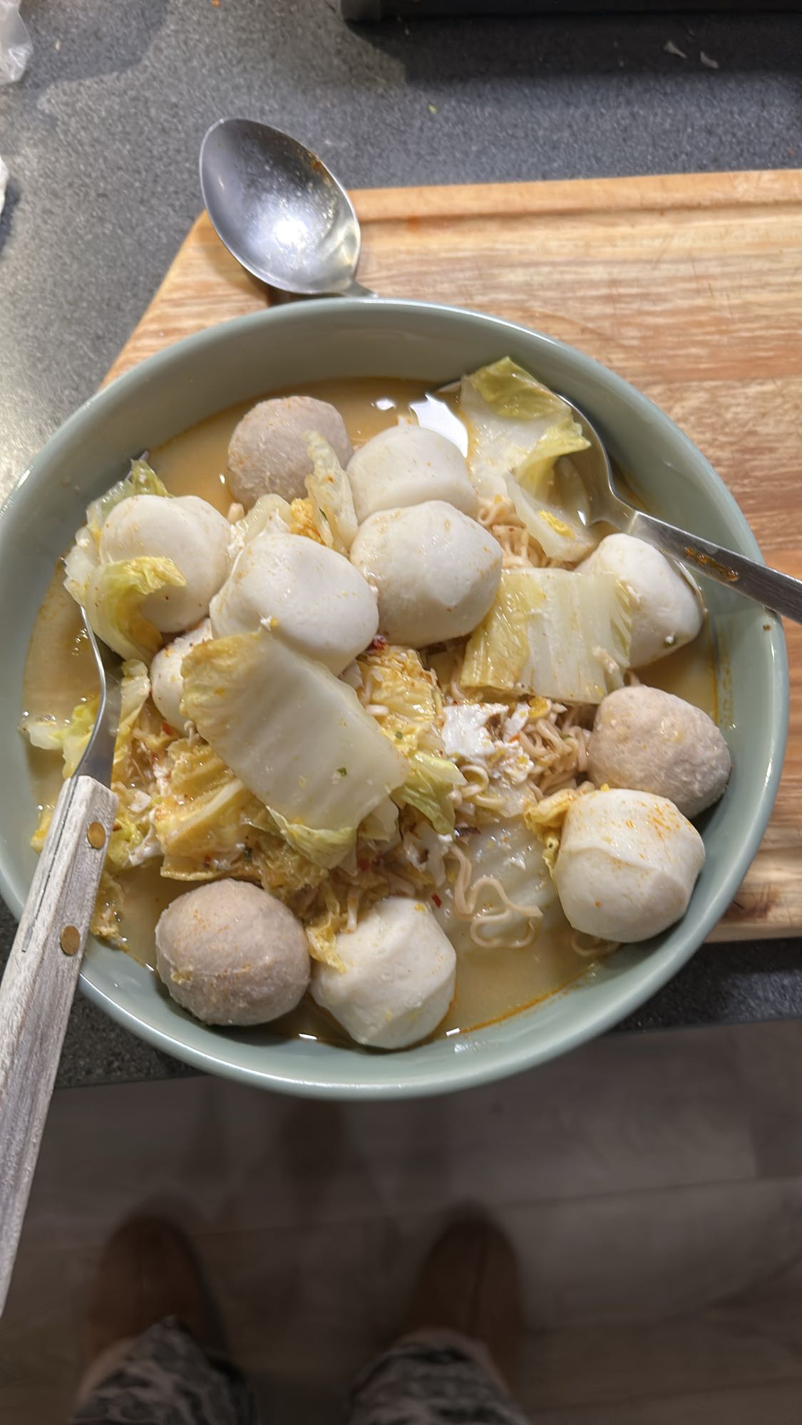 Fiskeboller med nudler