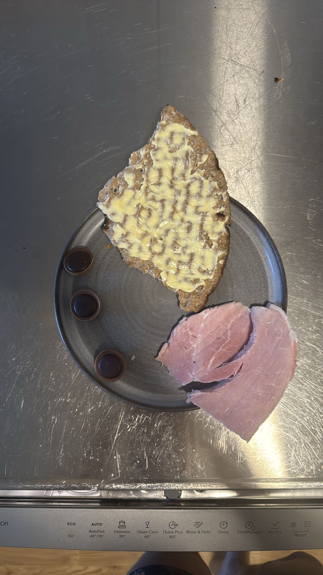 Knäckebröd med skinka