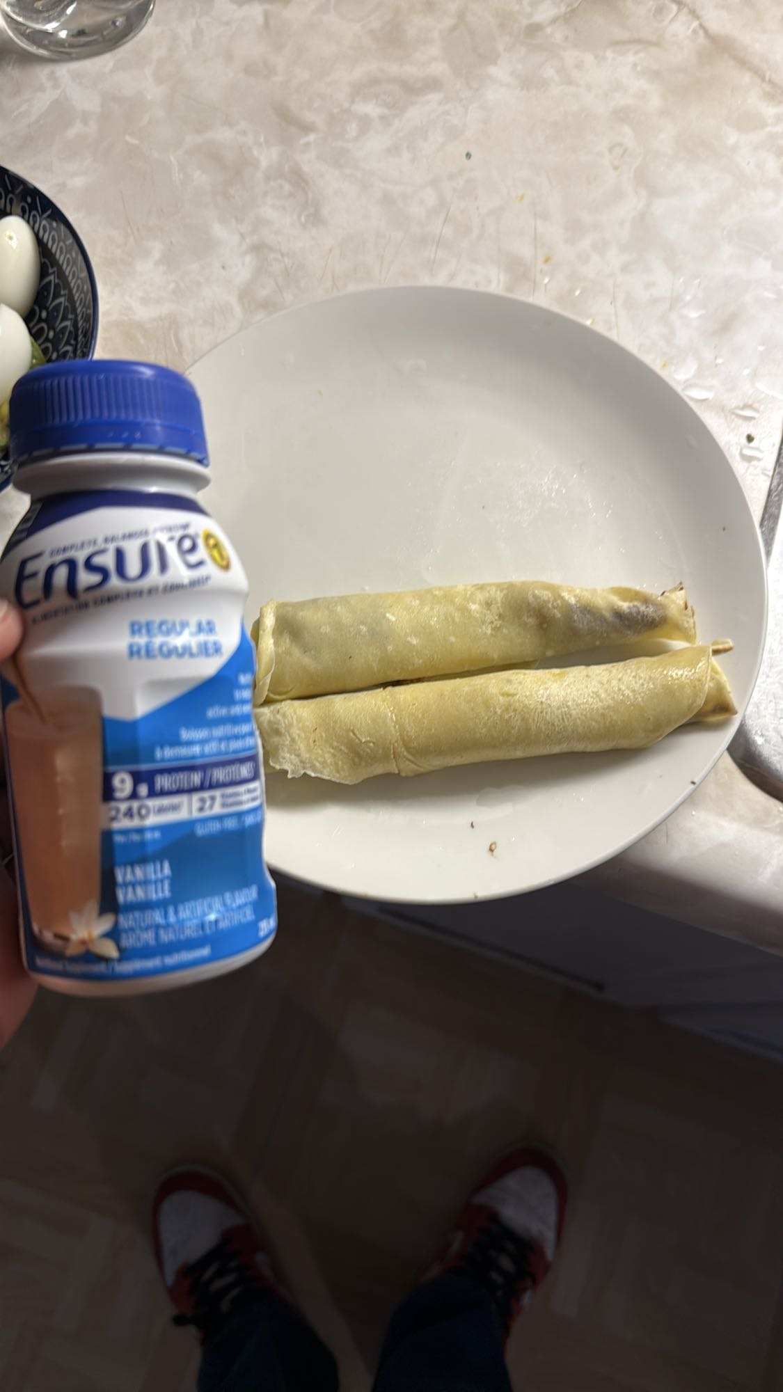 Crêpes et boisson Ensure