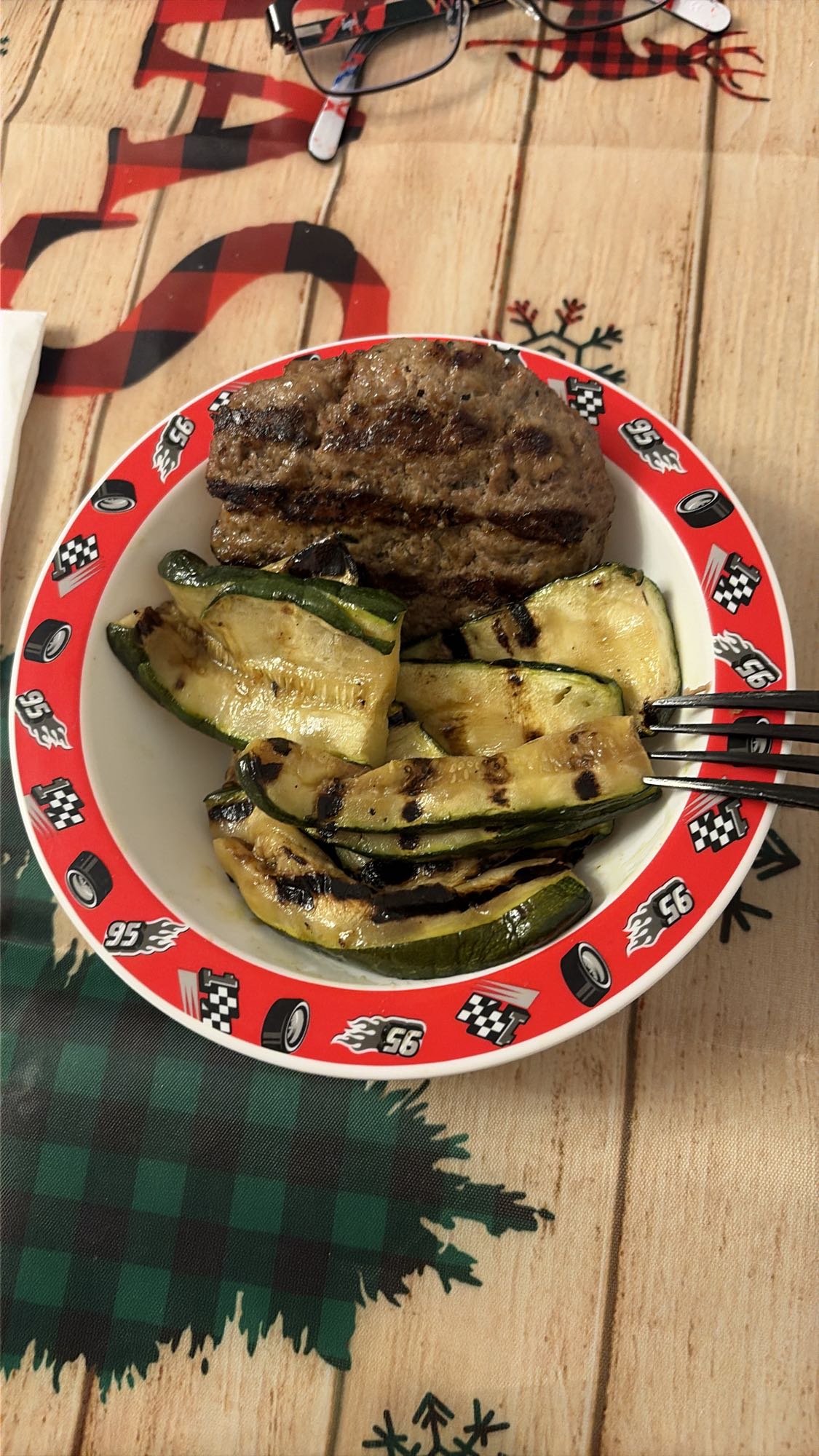 Grilled beef and zucchini