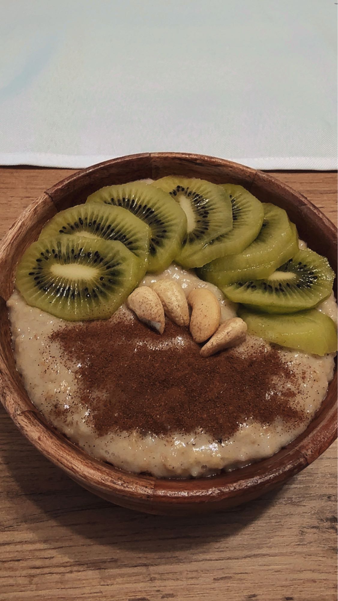 Terci cu kiwi și nuci