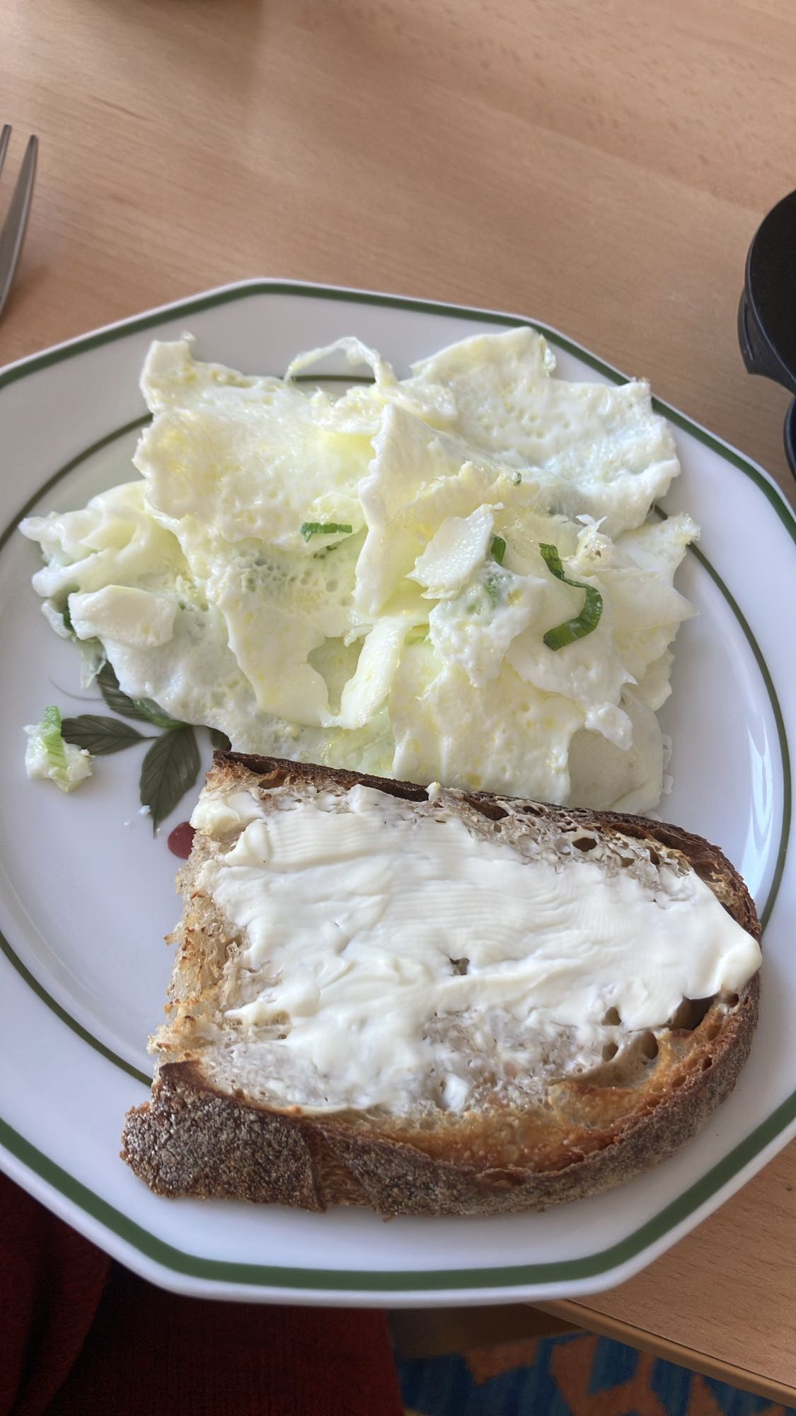 Claras e pão com cream cheese light e whey